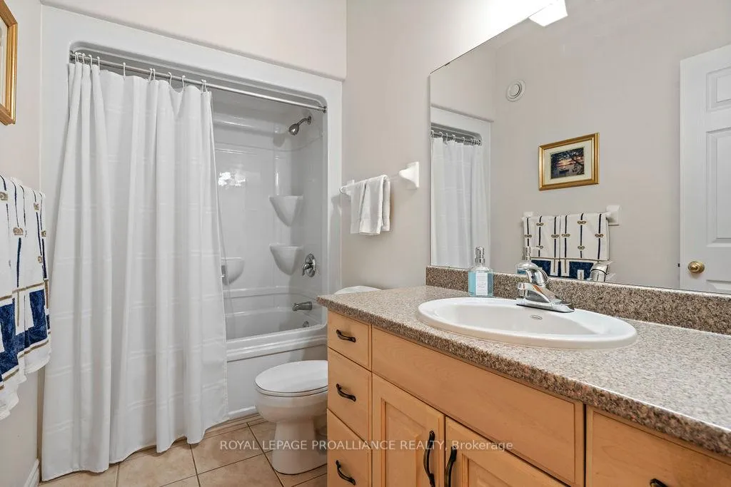 Photo 37 of 52 Simcoe Drive, Belleville, Thurlow Ward — HOMEH