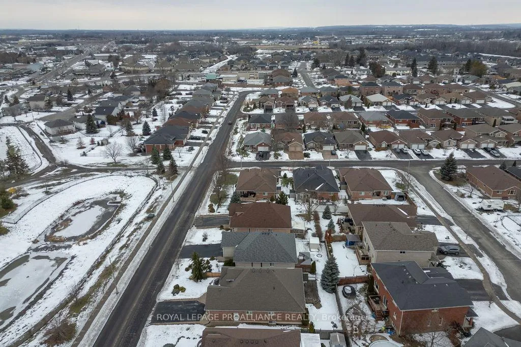 Photo 50 of 52 Simcoe Drive, Belleville, Thurlow Ward — HOMEH