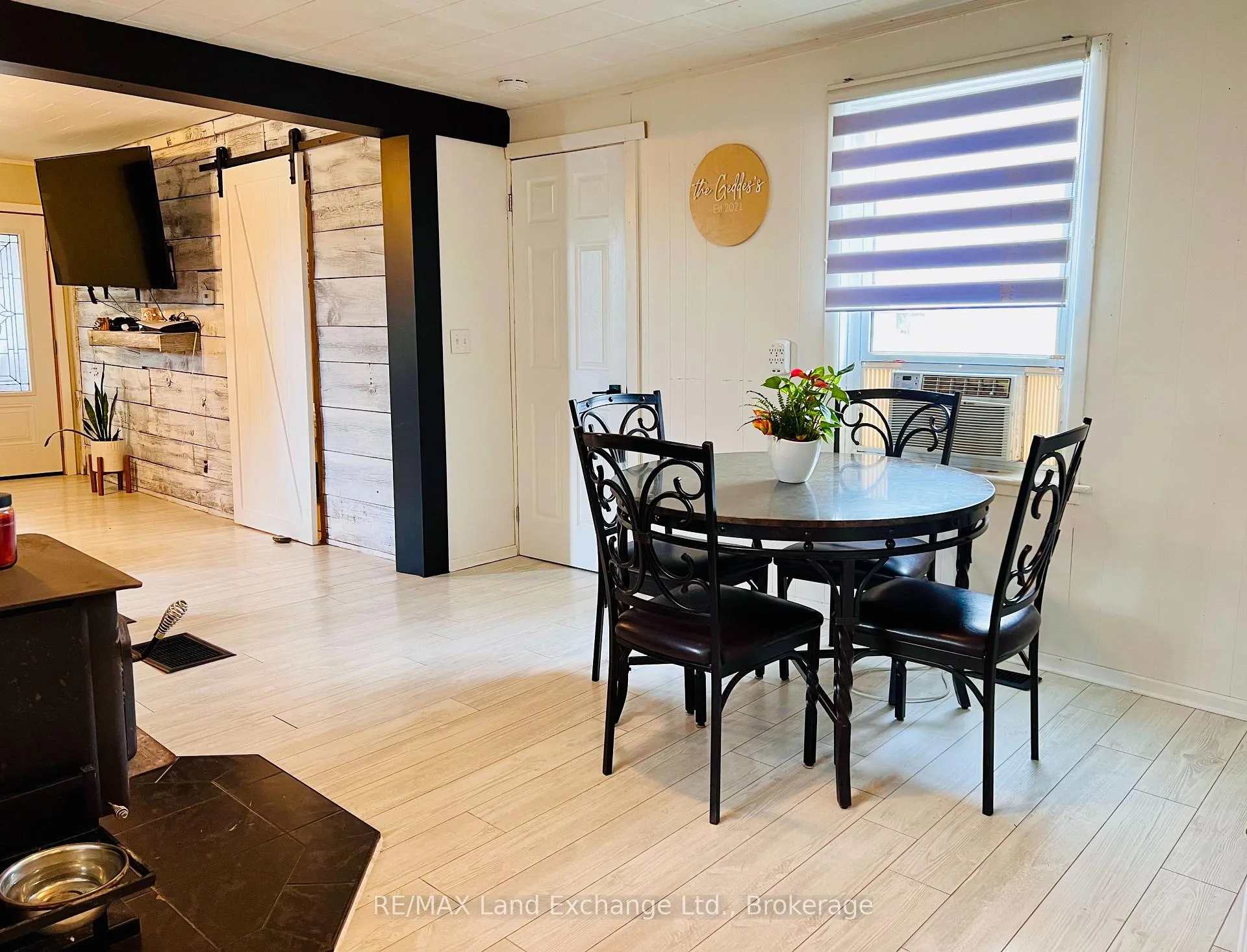 Photo 11 of 523 Outram Street, Huron-Kinloss, Lucknow — HOMEH