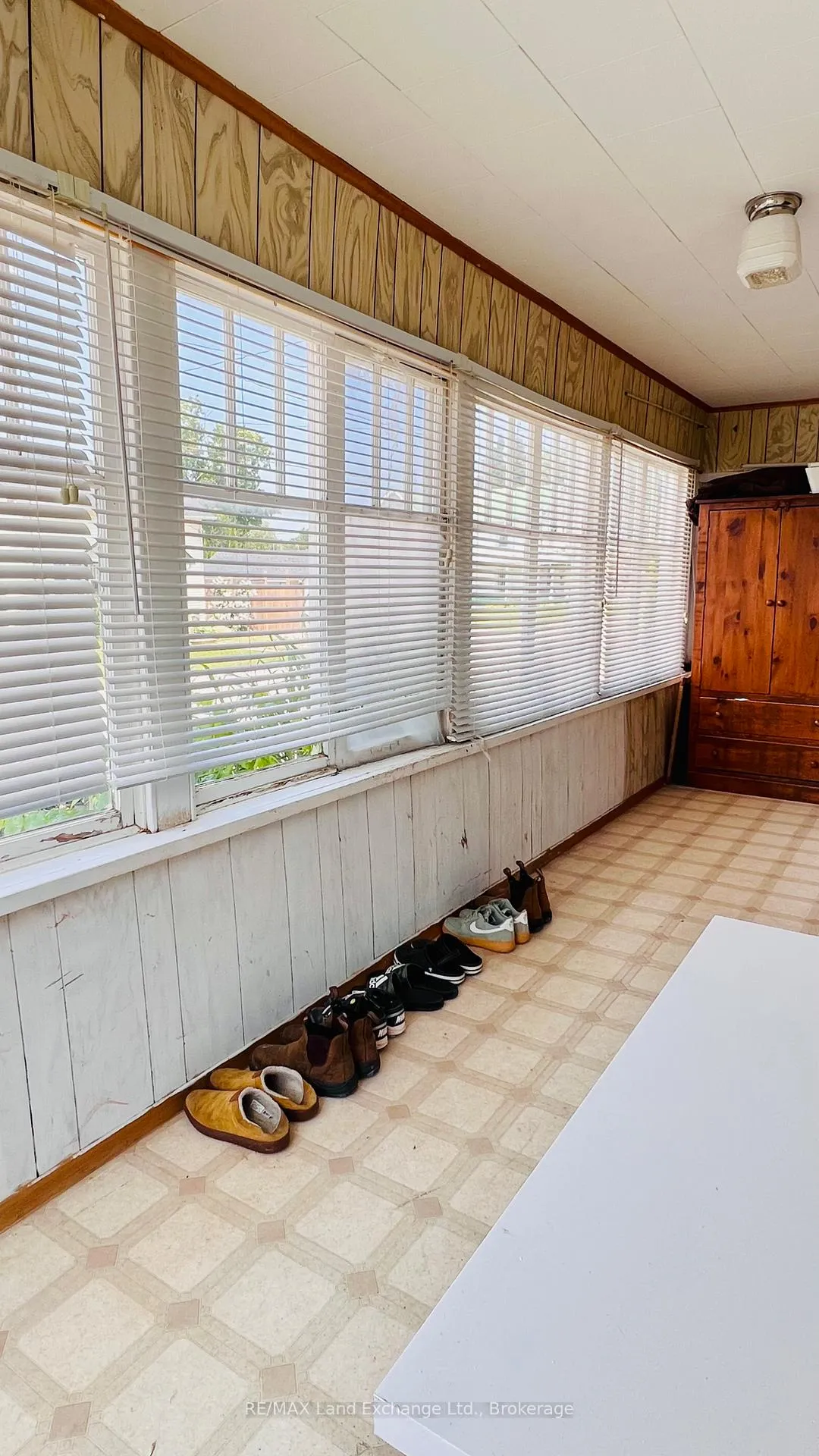 Photo 19 of 523 Outram Street, Huron-Kinloss, Lucknow — HOMEH