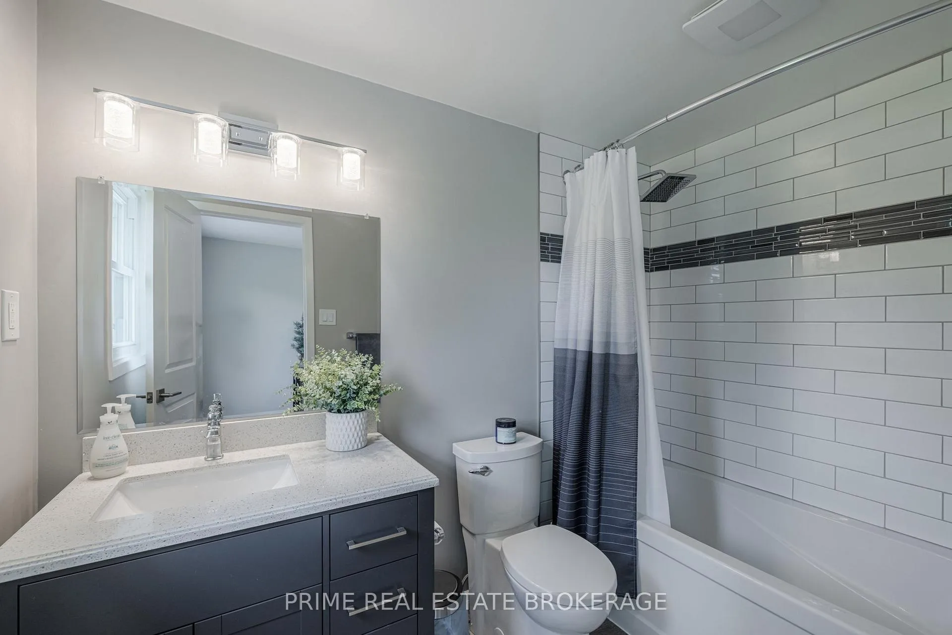 Photo 38 of 3304 Cromarty Drive, Thames Centre, Putnam — HOMEH