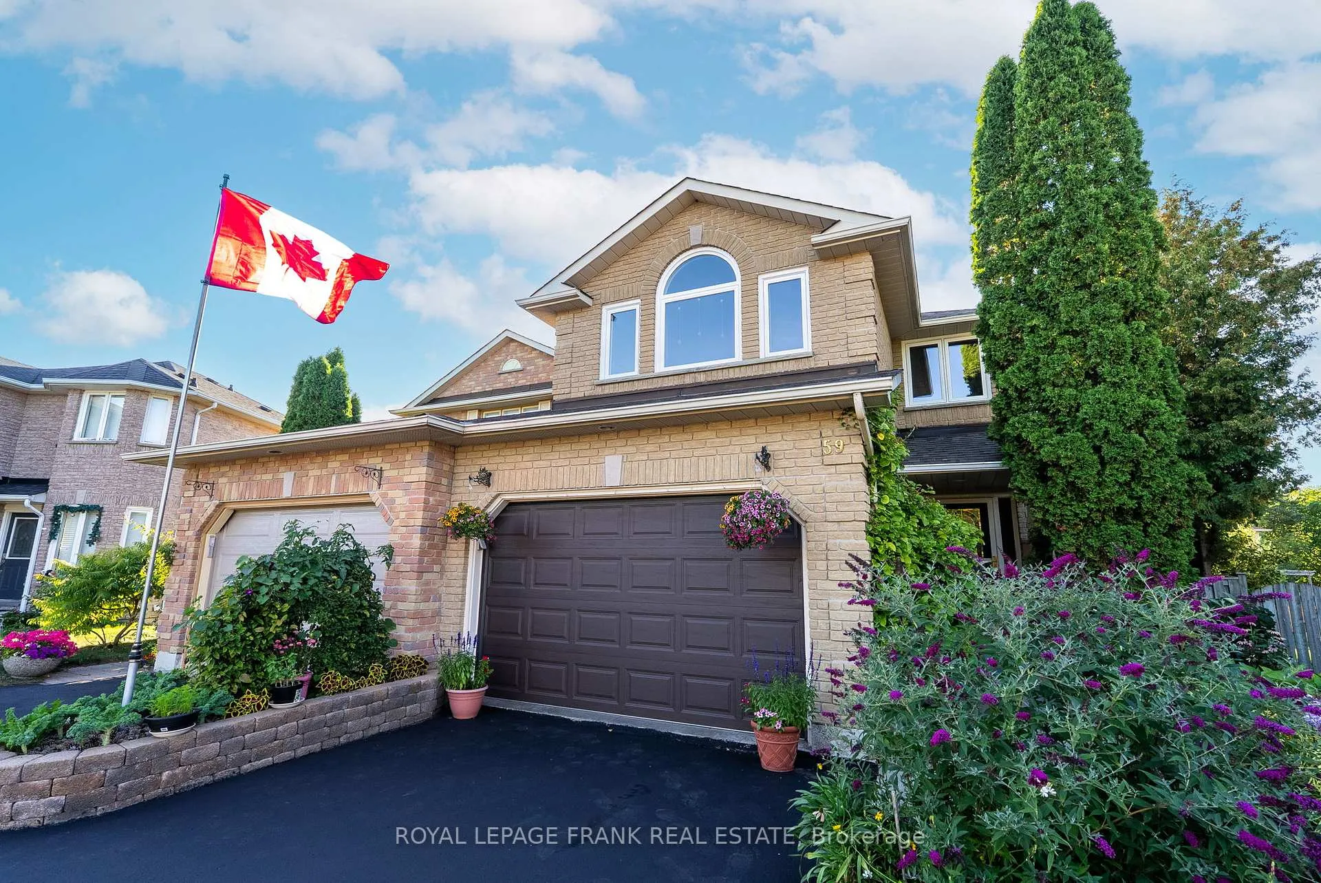 Photo 2 of 59 Short Crescent, Clarington, Courtice — HOMEH