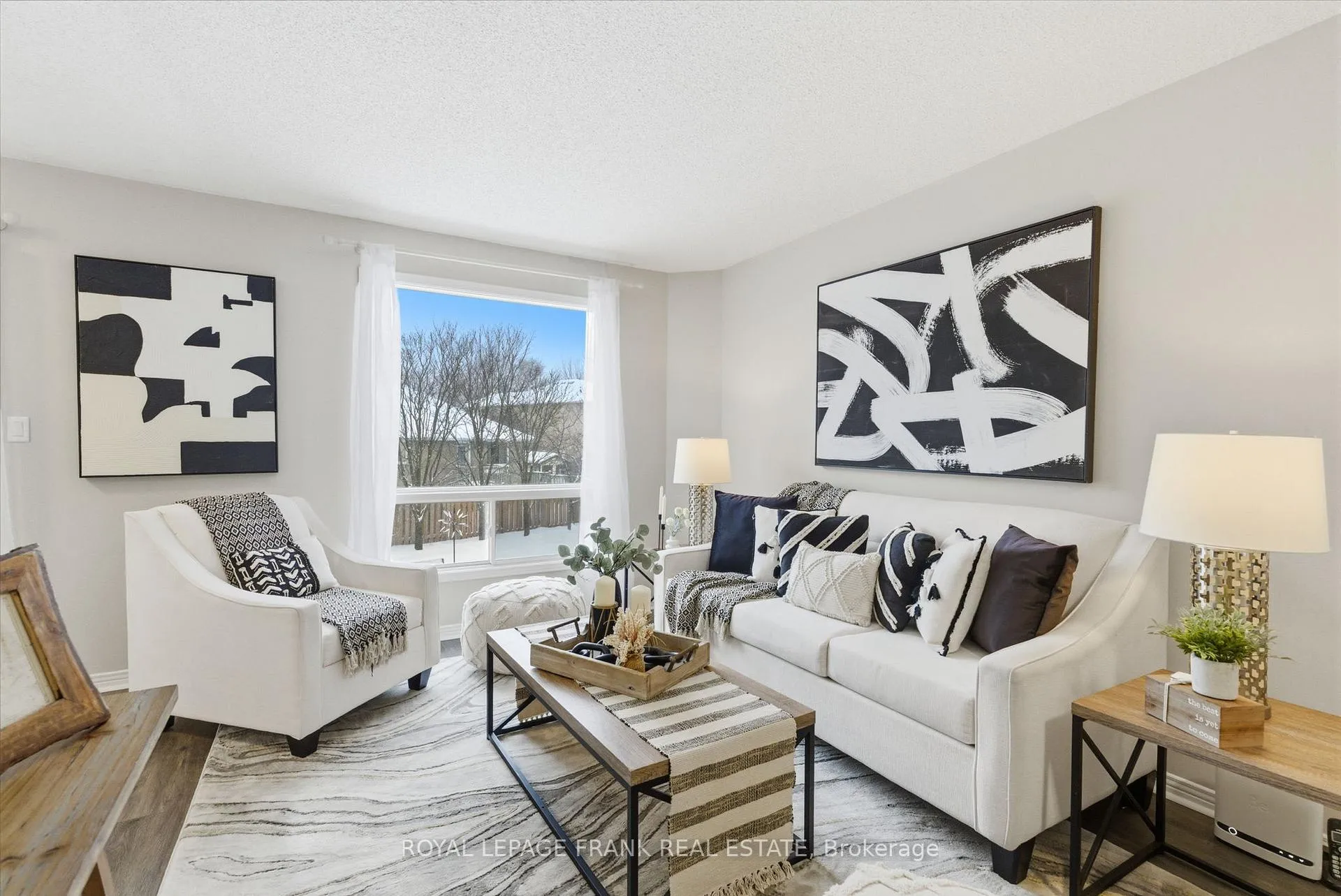 Photo 11 of 59 Short Crescent, Clarington, Courtice — HOMEH