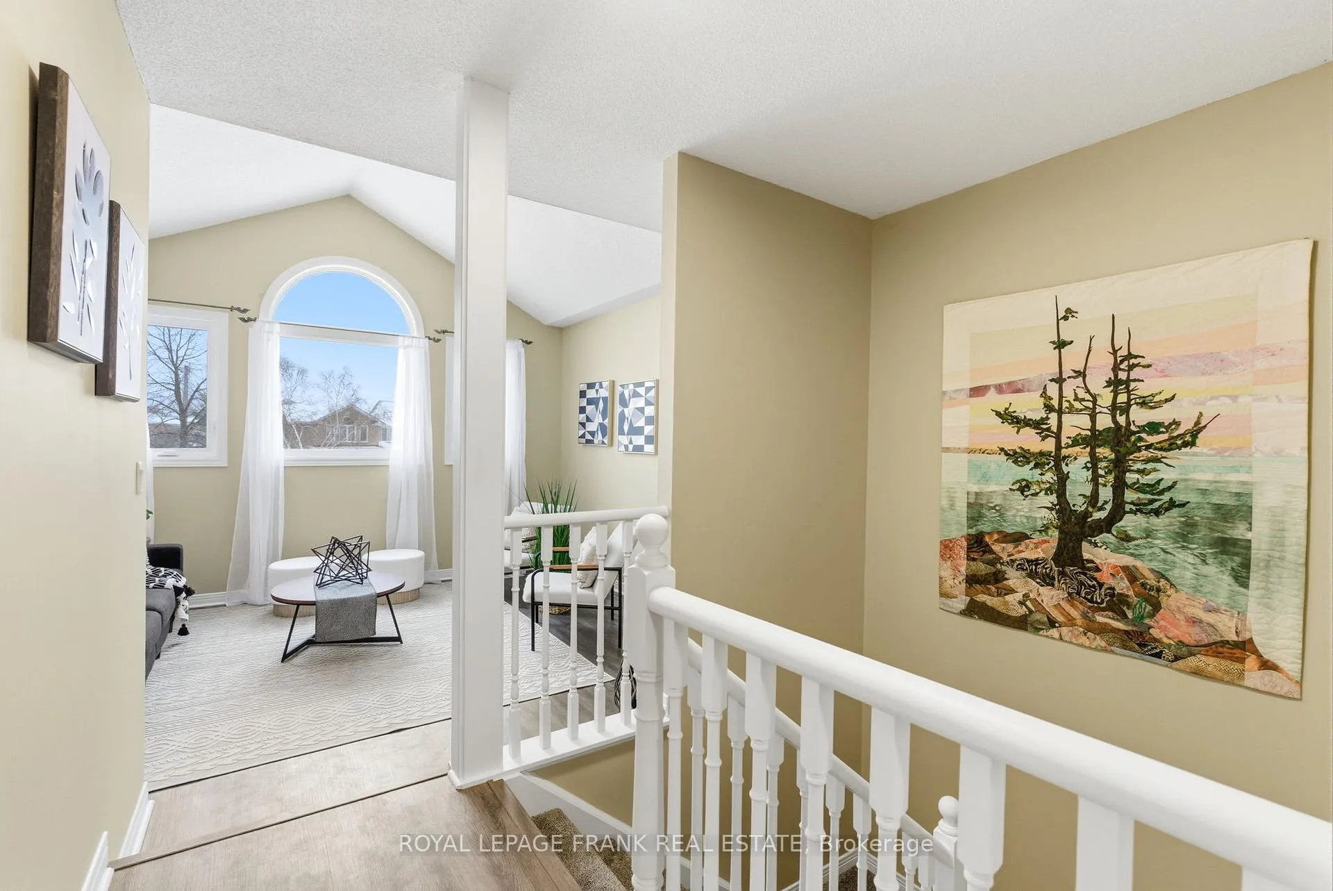 Photo 18 of 59 Short Crescent, Clarington, Courtice — HOMEH