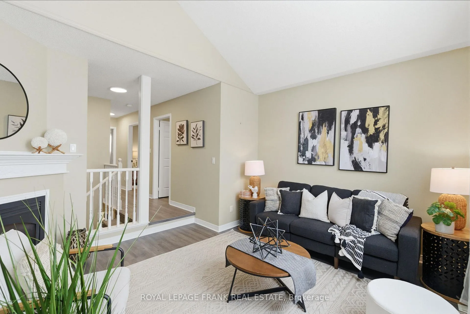 Photo 21 of 59 Short Crescent, Clarington, Courtice — HOMEH