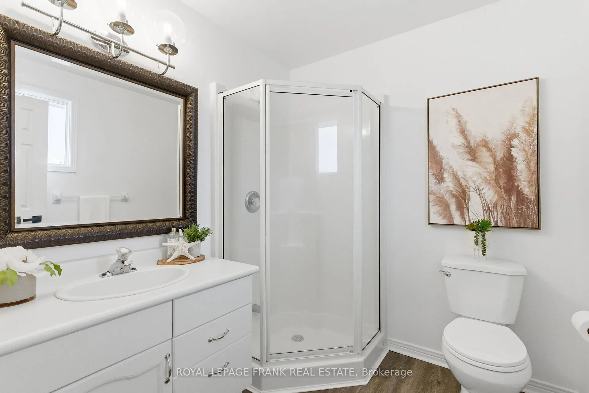 Photo 27 of 59 Short Crescent, Clarington, Courtice — HOMEH