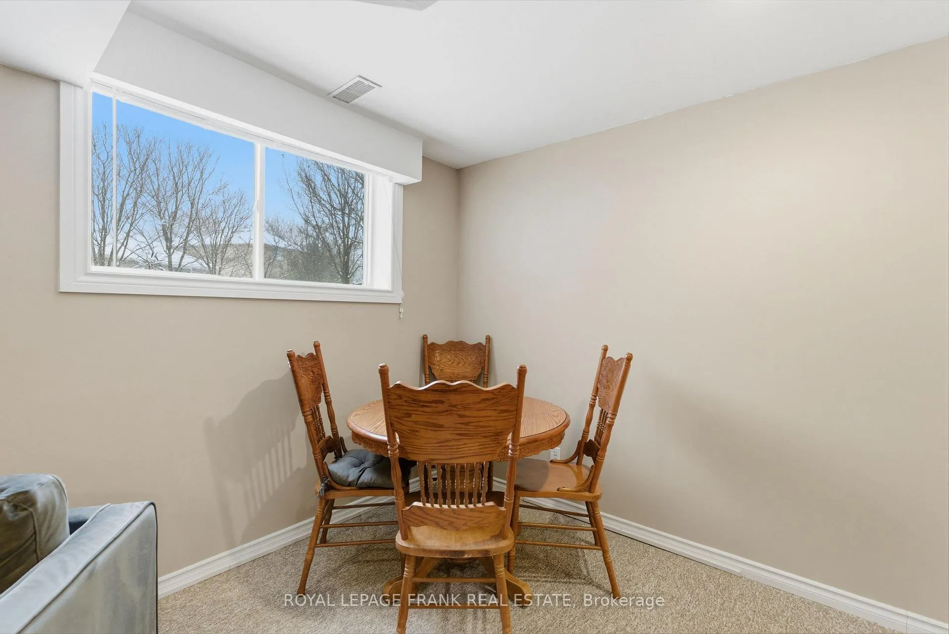 Photo 35 of 59 Short Crescent, Clarington, Courtice — HOMEH