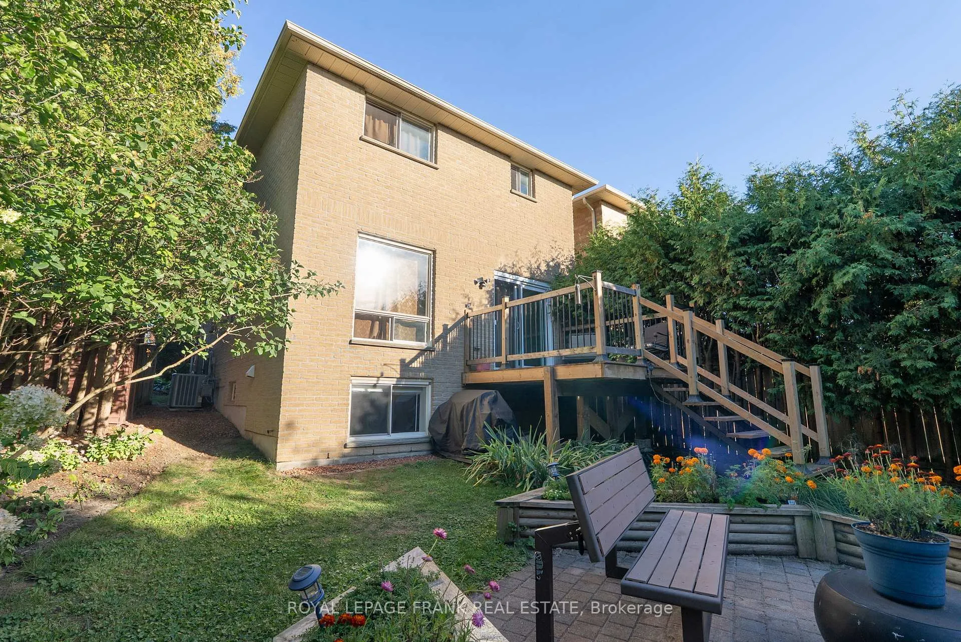 Photo 39 of 59 Short Crescent, Clarington, Courtice — HOMEH