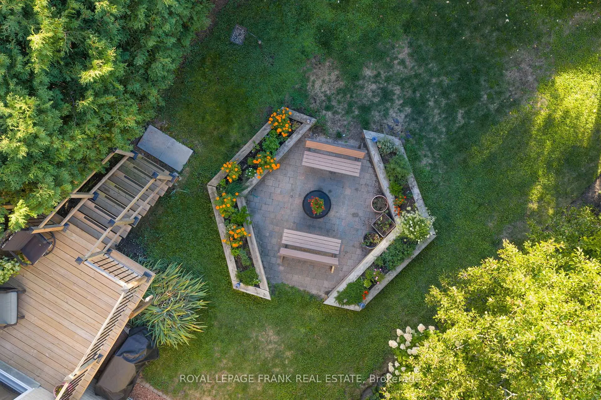 Photo 41 of 59 Short Crescent, Clarington, Courtice — HOMEH