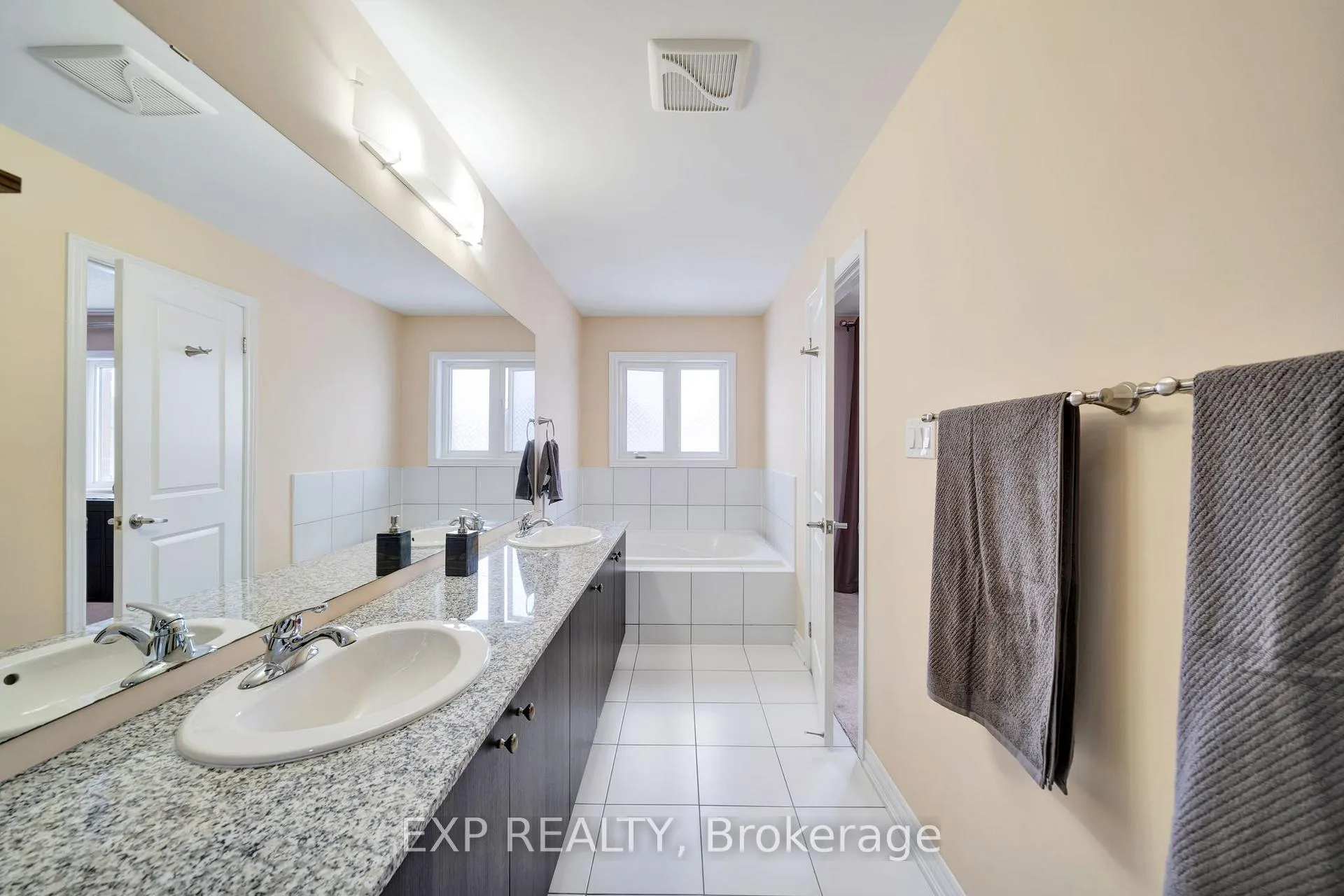 Photo 29 of 2075 Dale Road, Innisfil, Alcona — HOMEH