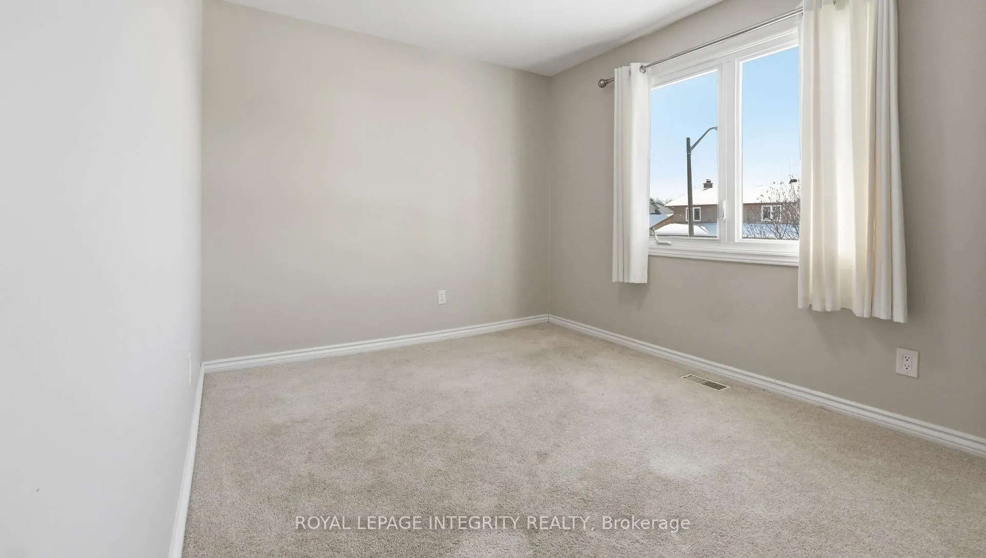 Photo 18 of 1055 Plante Drive, Ottawa, Hunt Club/Western Community — HOMEH