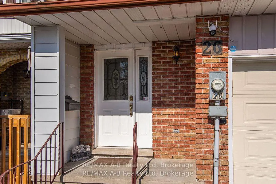 Photo 1 of 26 Dickens Place, Stratford — HOMEH