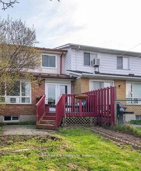 Photo 5 of 26 Dickens Place, Stratford — HOMEH