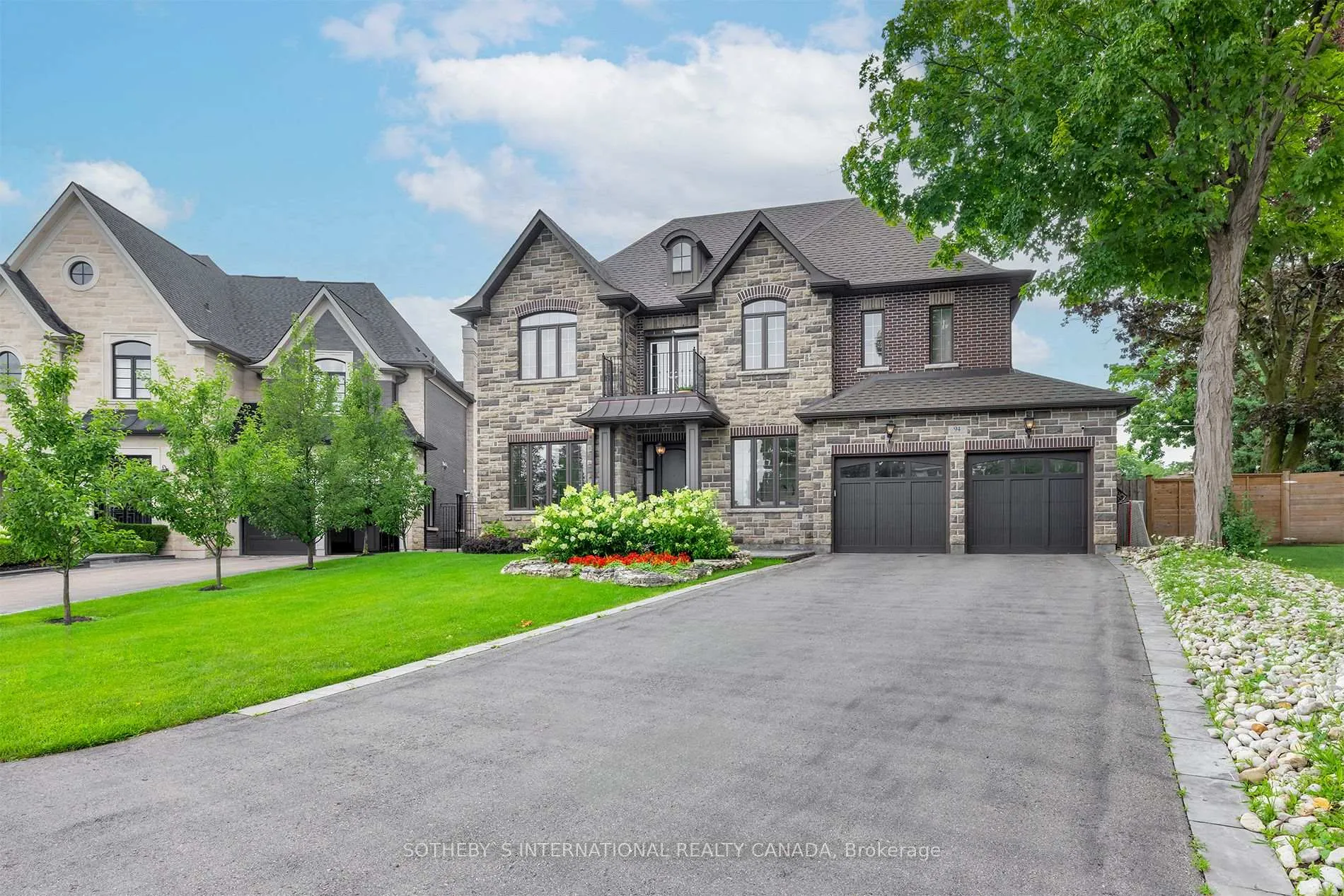 Photo 1 of 94 Donhill Crescent, Vaughan, Kleinburg — HOMEH