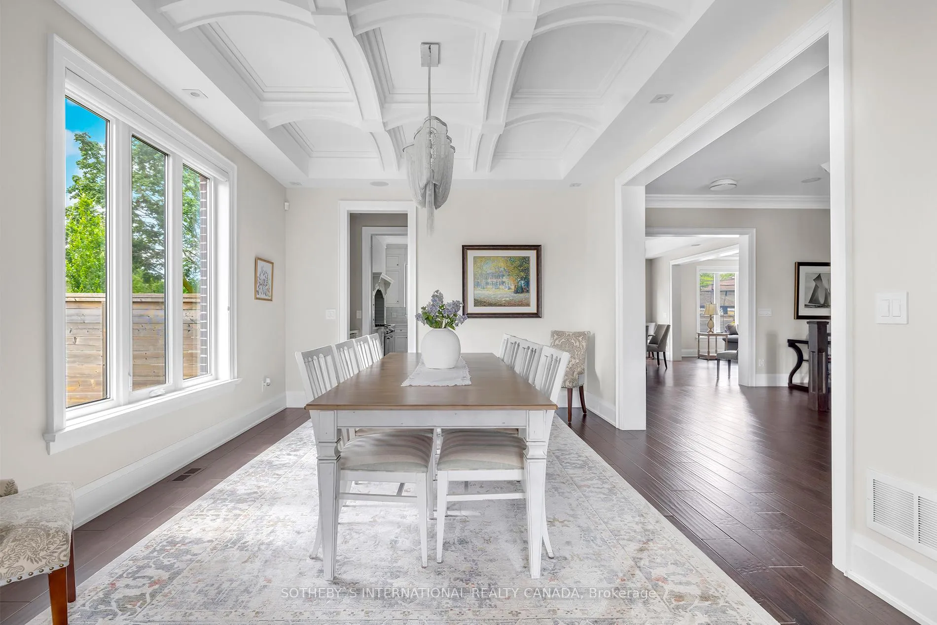 Photo 4 of 94 Donhill Crescent, Vaughan, Kleinburg — HOMEH