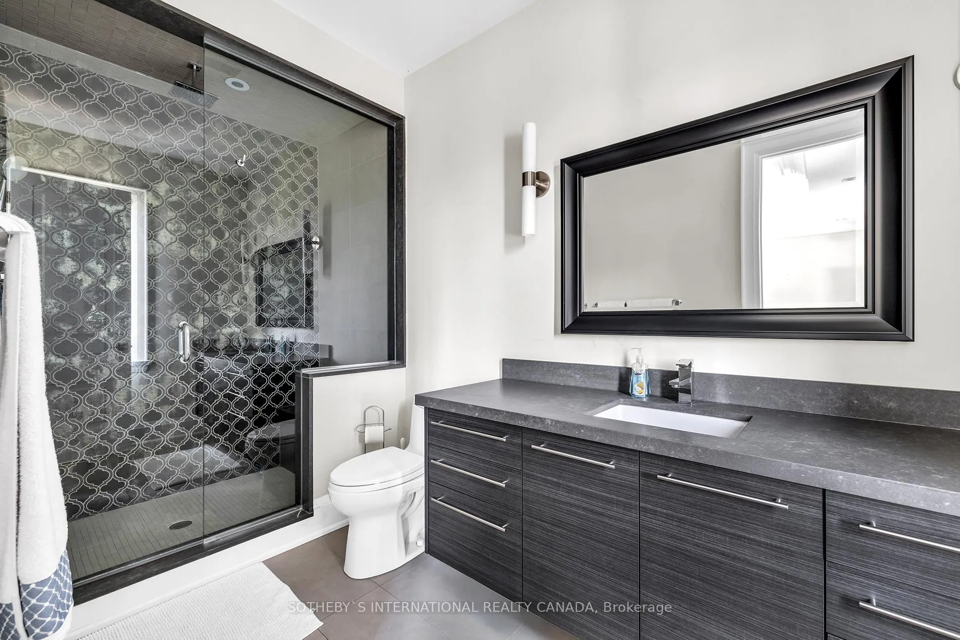 Photo 20 of 94 Donhill Crescent, Vaughan, Kleinburg — HOMEH