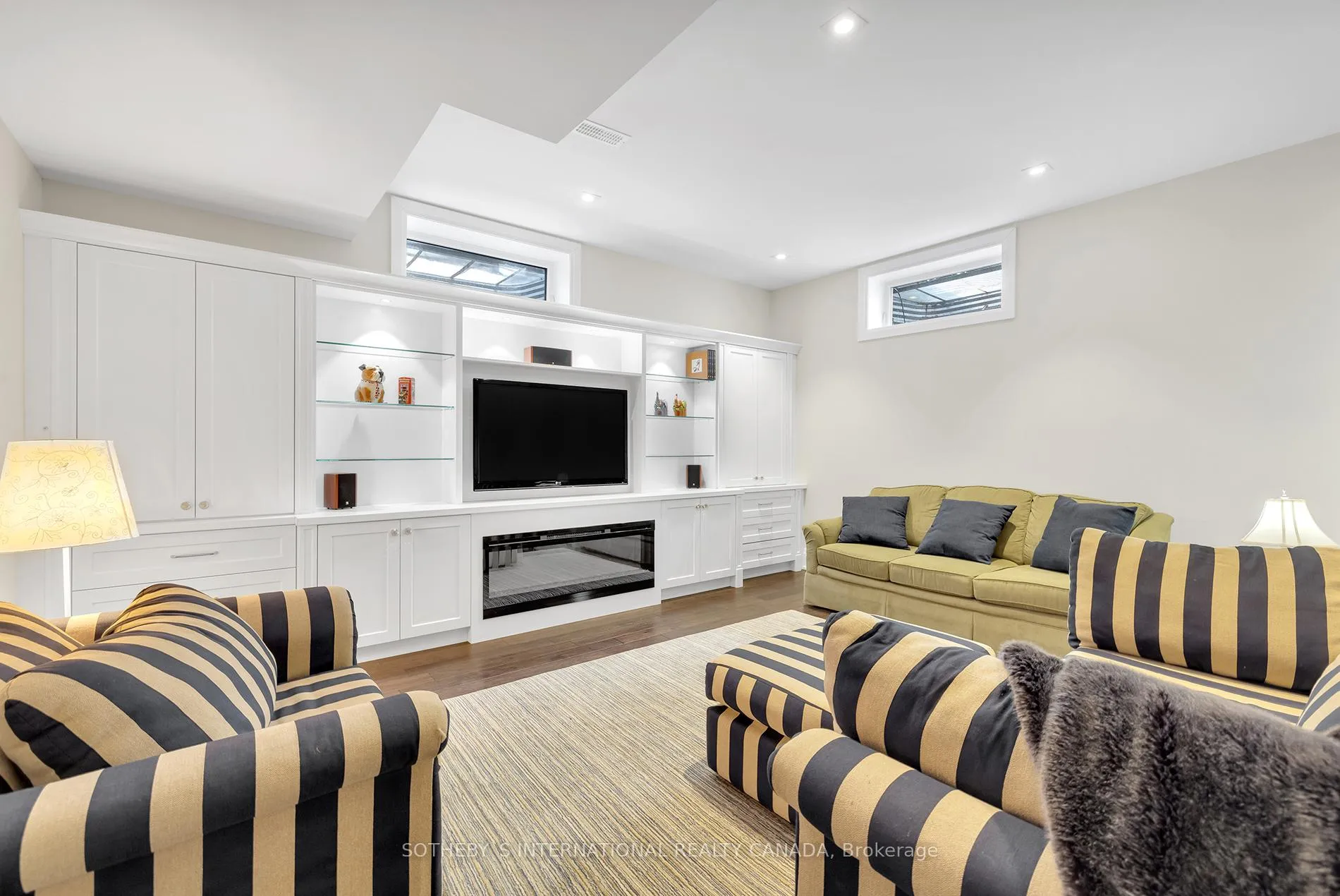Photo 34 of 94 Donhill Crescent, Vaughan, Kleinburg — HOMEH