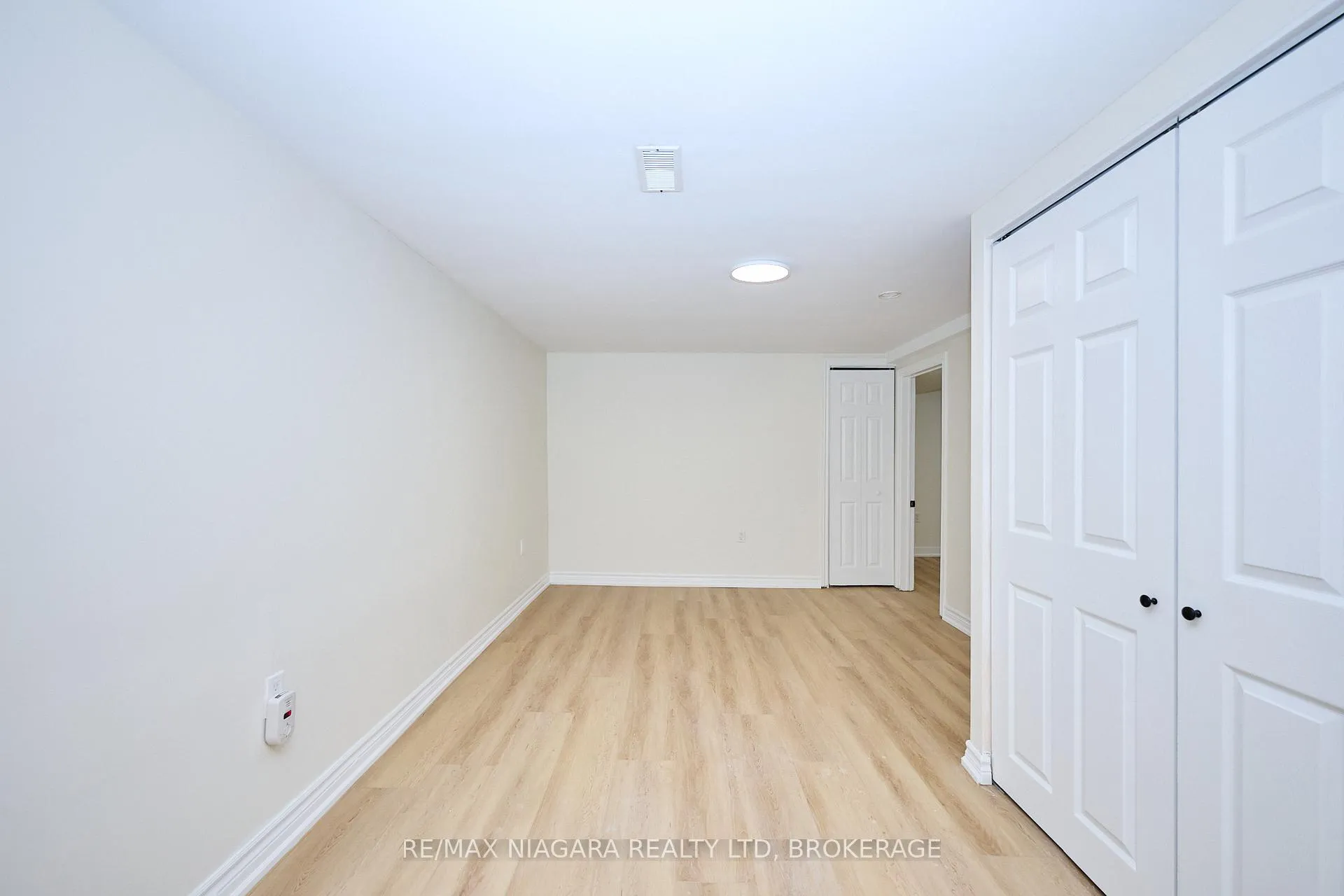 Photo 25 of 23 Alexandra Boulevard, St. Catharines, Secord Woods — HOMEH