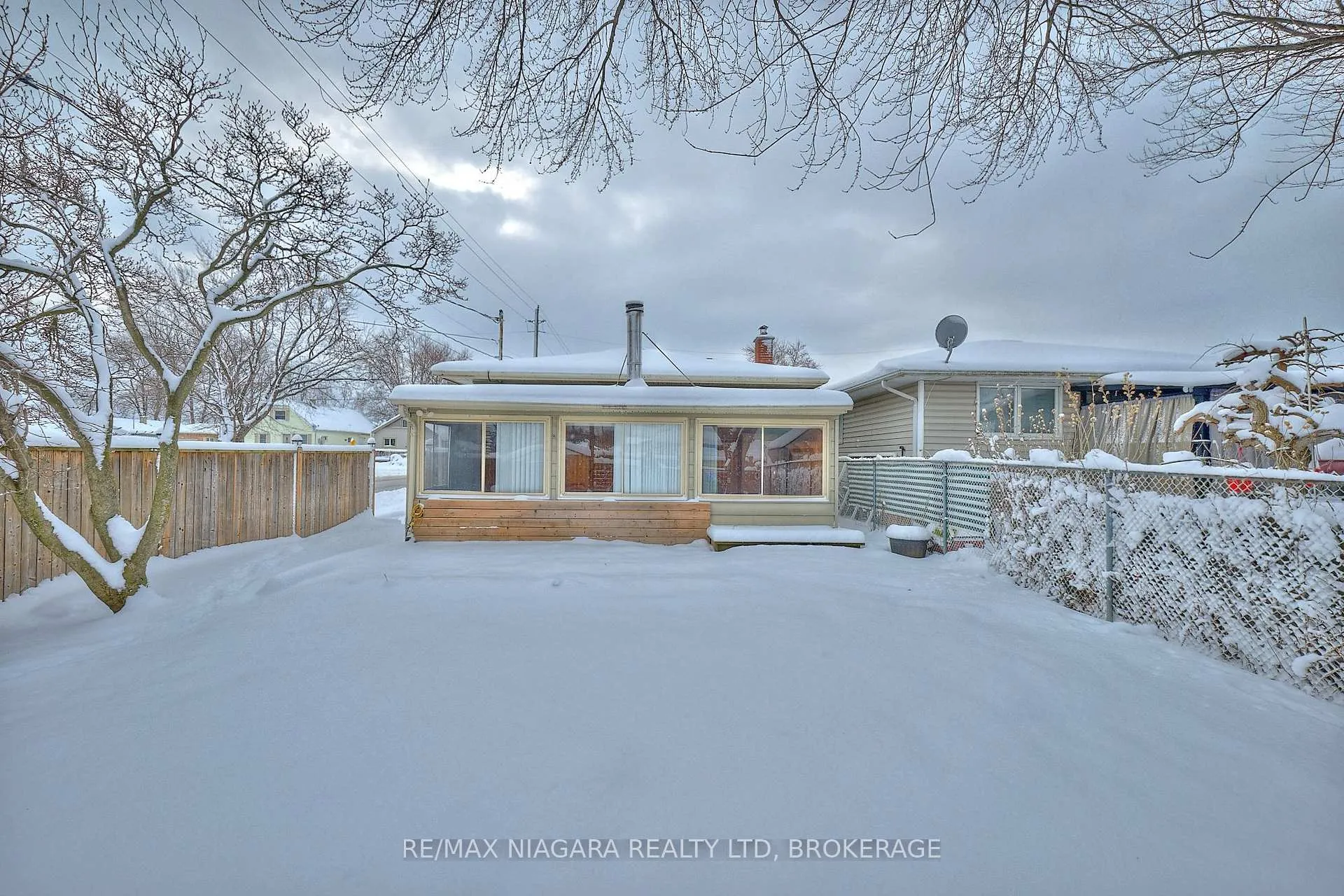Photo 33 of 23 Alexandra Boulevard, St. Catharines, Secord Woods — HOMEH
