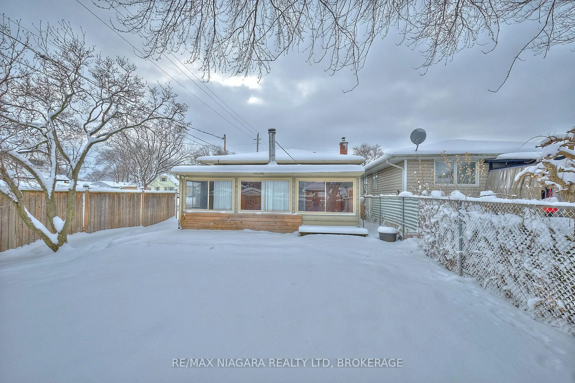 Photo 34 of 23 Alexandra Boulevard, St. Catharines, Secord Woods — HOMEH