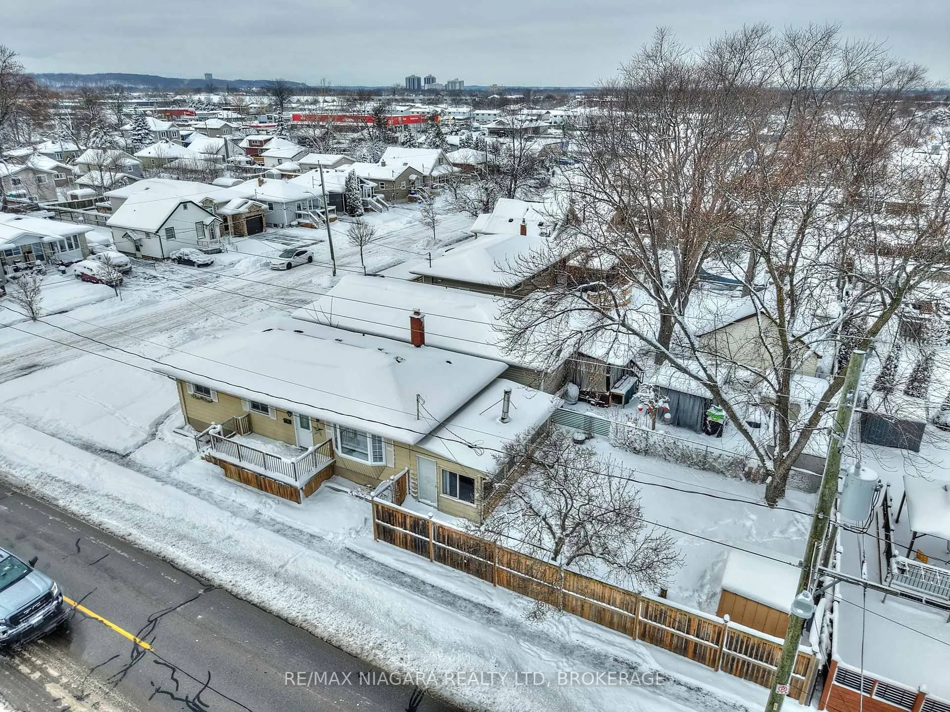 Photo 35 of 23 Alexandra Boulevard, St. Catharines, Secord Woods — HOMEH