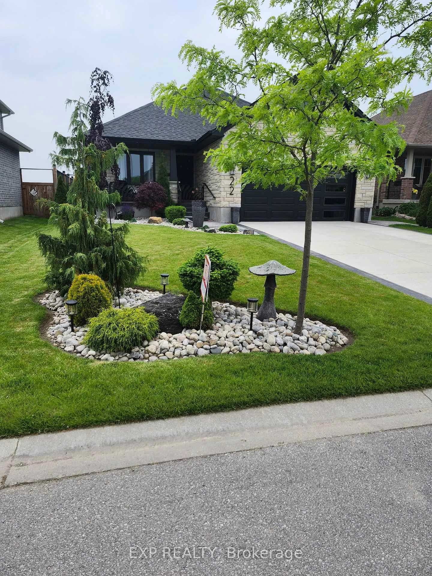 Photo 3 of 22 Oakmont Street, St. Thomas — HOMEH