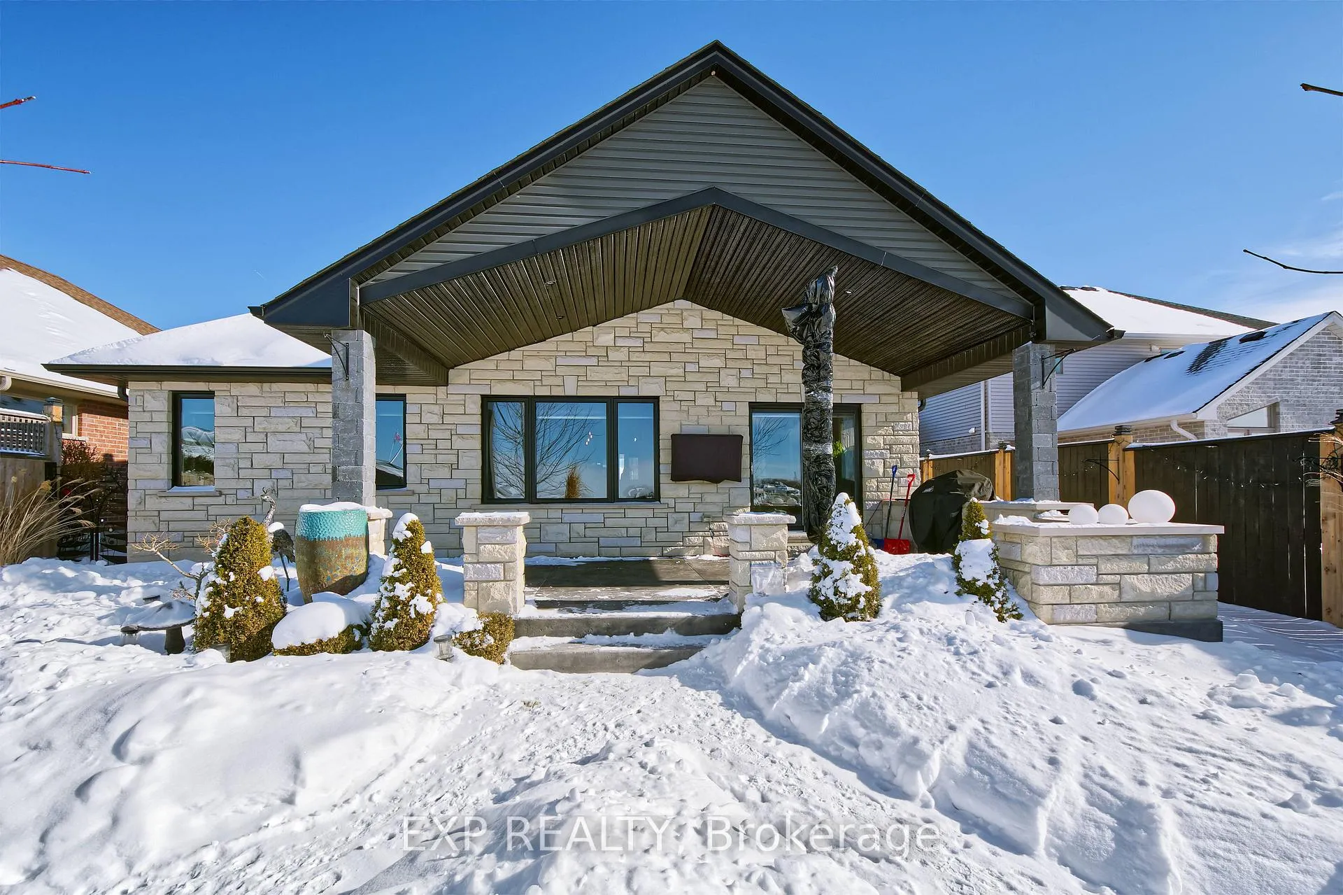 Photo 4 of 22 Oakmont Street, St. Thomas — HOMEH