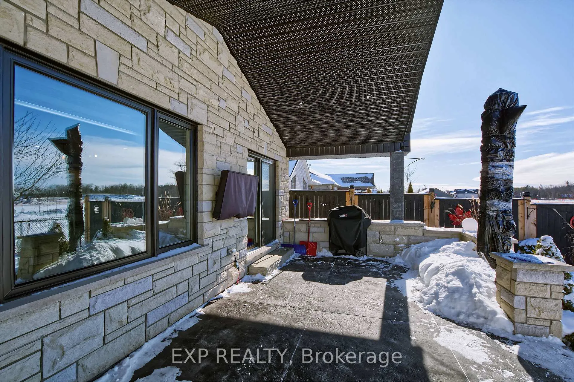 Photo 6 of 22 Oakmont Street, St. Thomas — HOMEH
