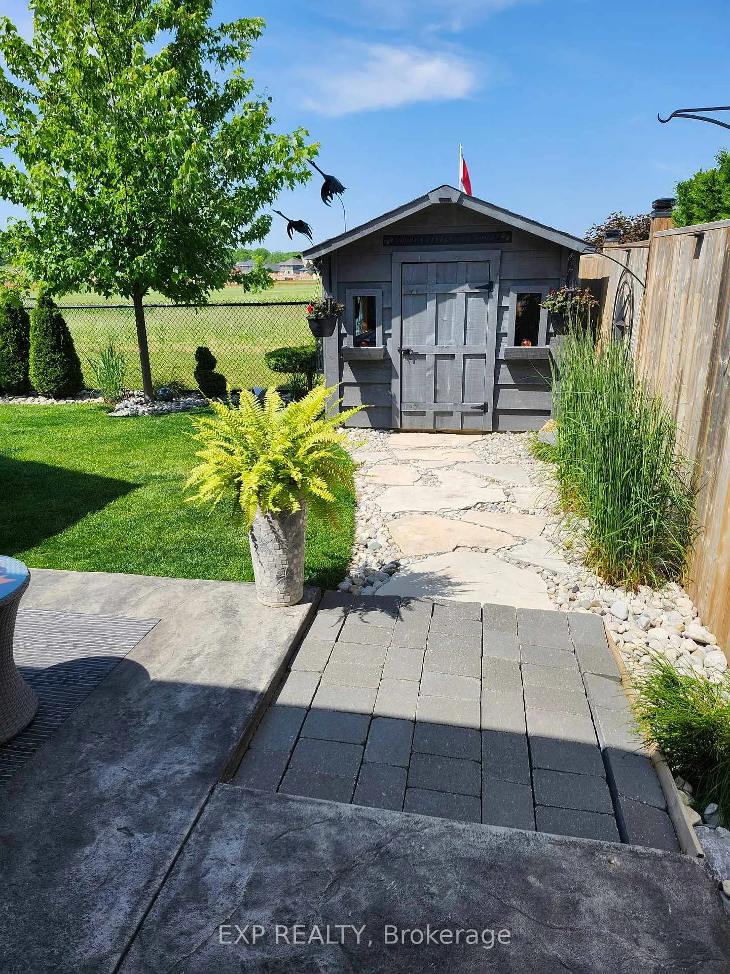 Photo 10 of 22 Oakmont Street, St. Thomas — HOMEH