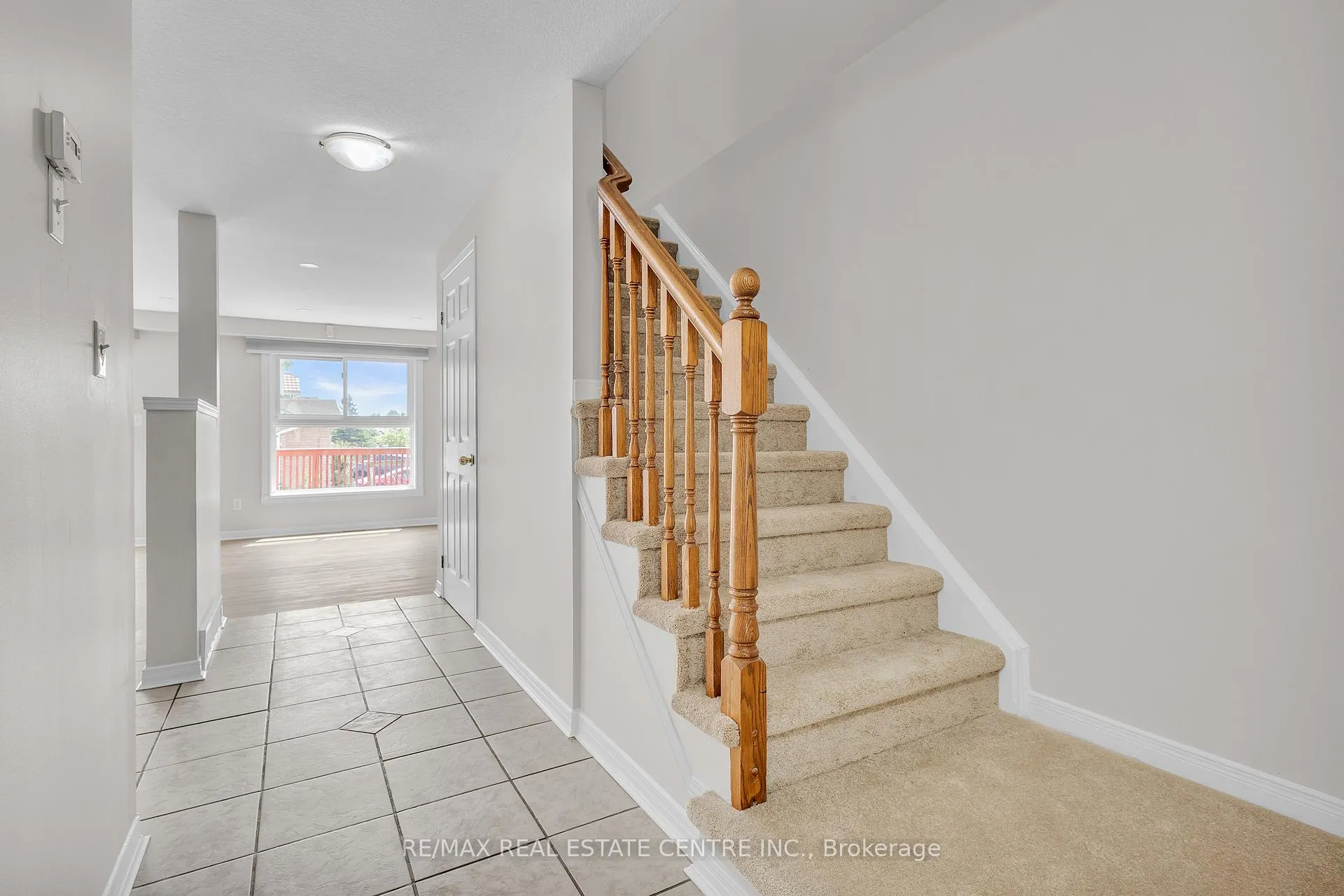 Photo 9 of 2 Waterwillow Court, Kitchener — HOMEH