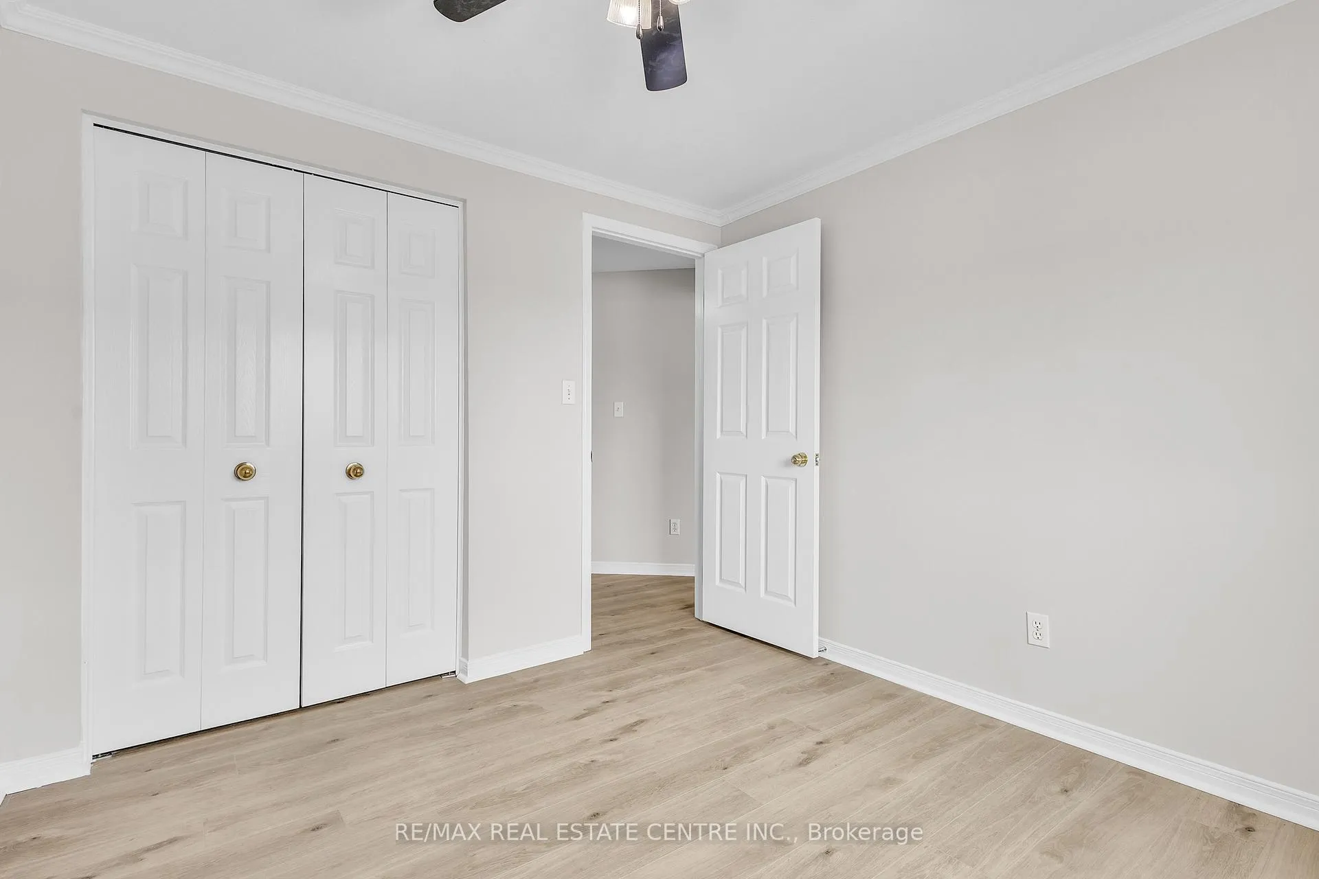 Photo 27 of 2 Waterwillow Court, Kitchener — HOMEH