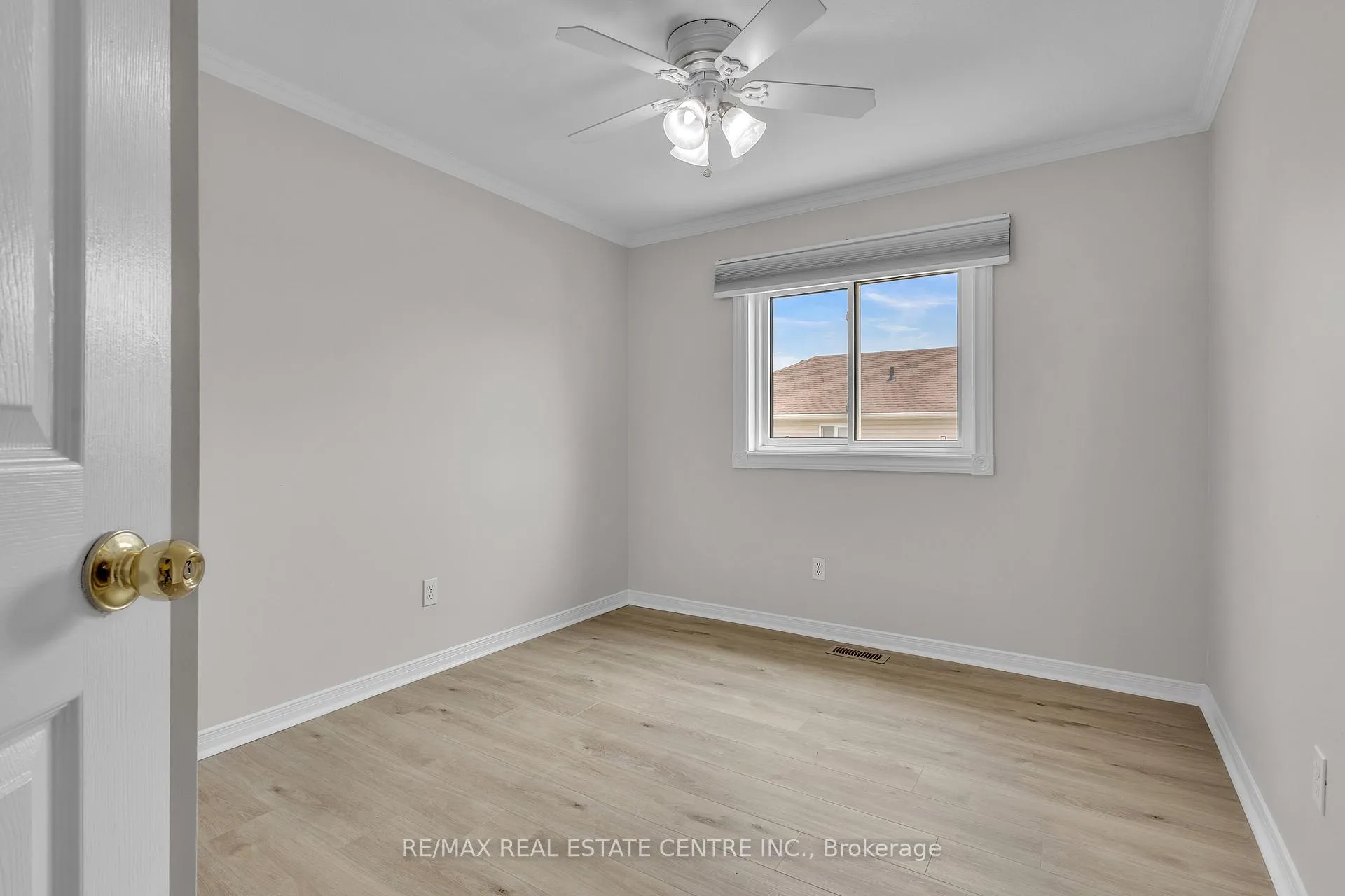 Photo 28 of 2 Waterwillow Court, Kitchener — HOMEH