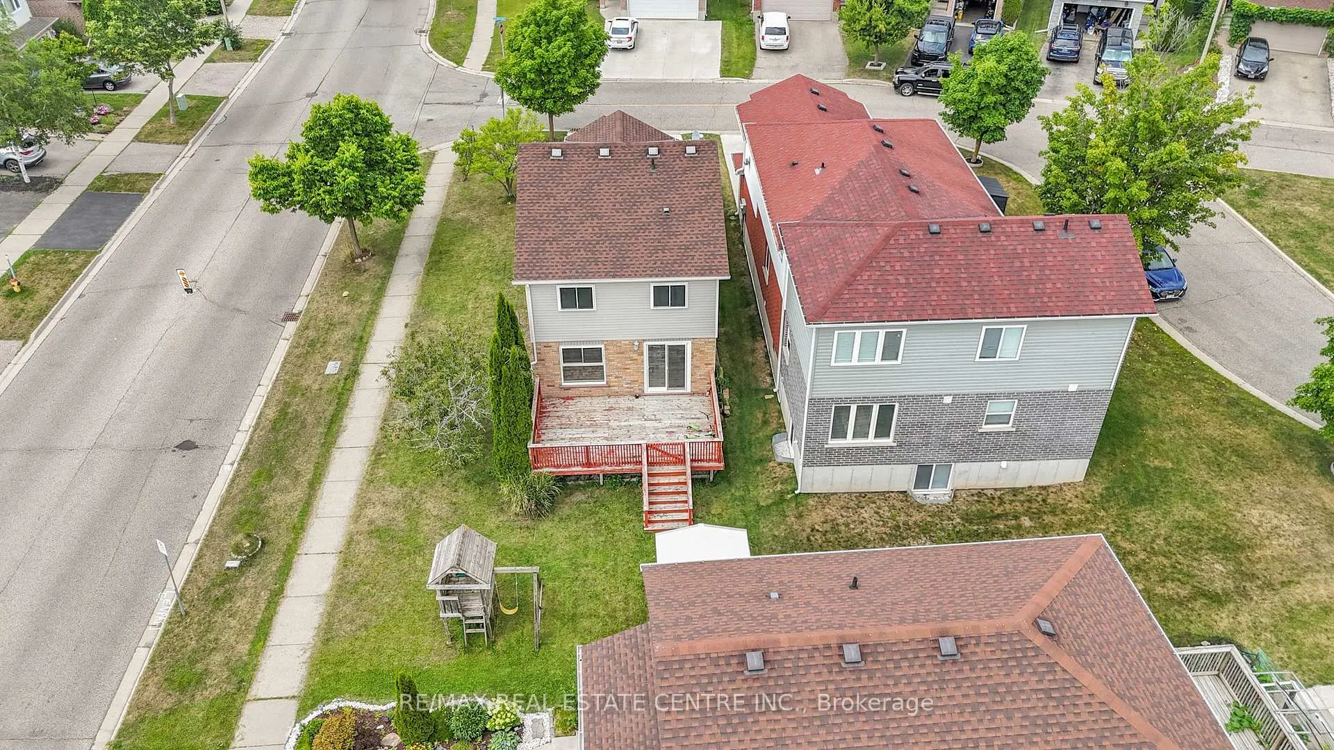Photo 36 of 2 Waterwillow Court, Kitchener — HOMEH