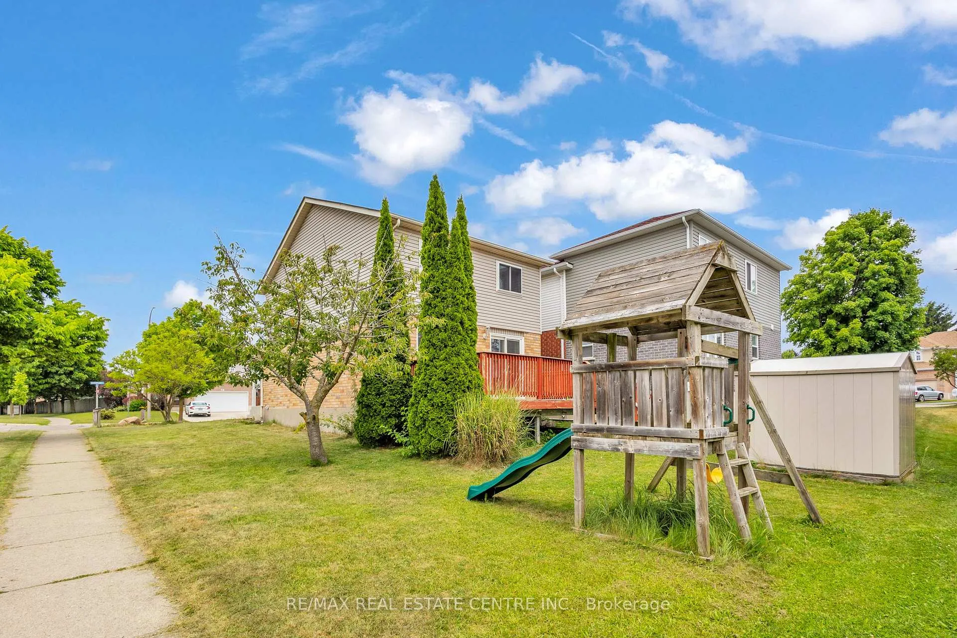Photo 37 of 2 Waterwillow Court, Kitchener — HOMEH