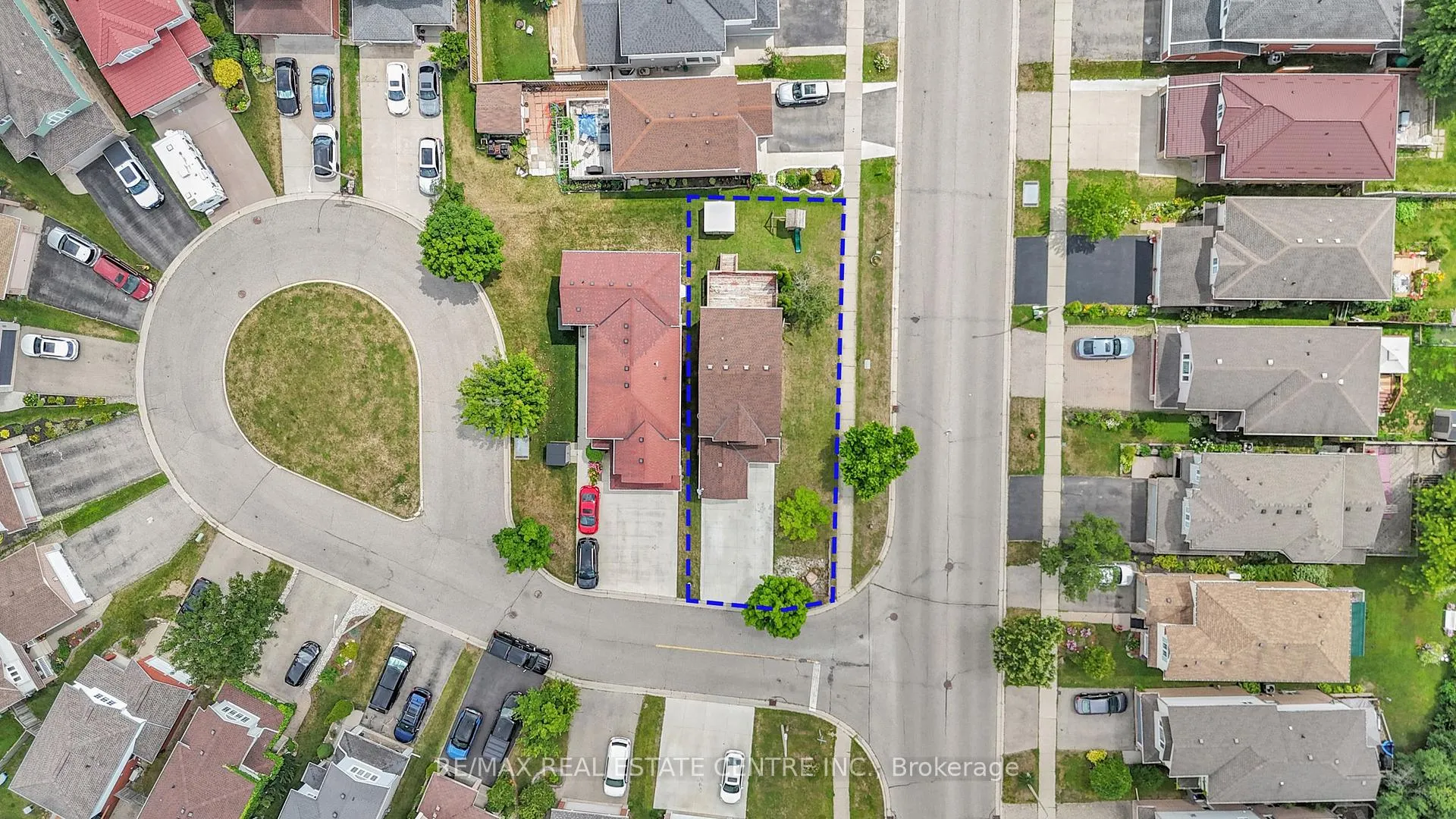 Photo 40 of 2 Waterwillow Court, Kitchener — HOMEH