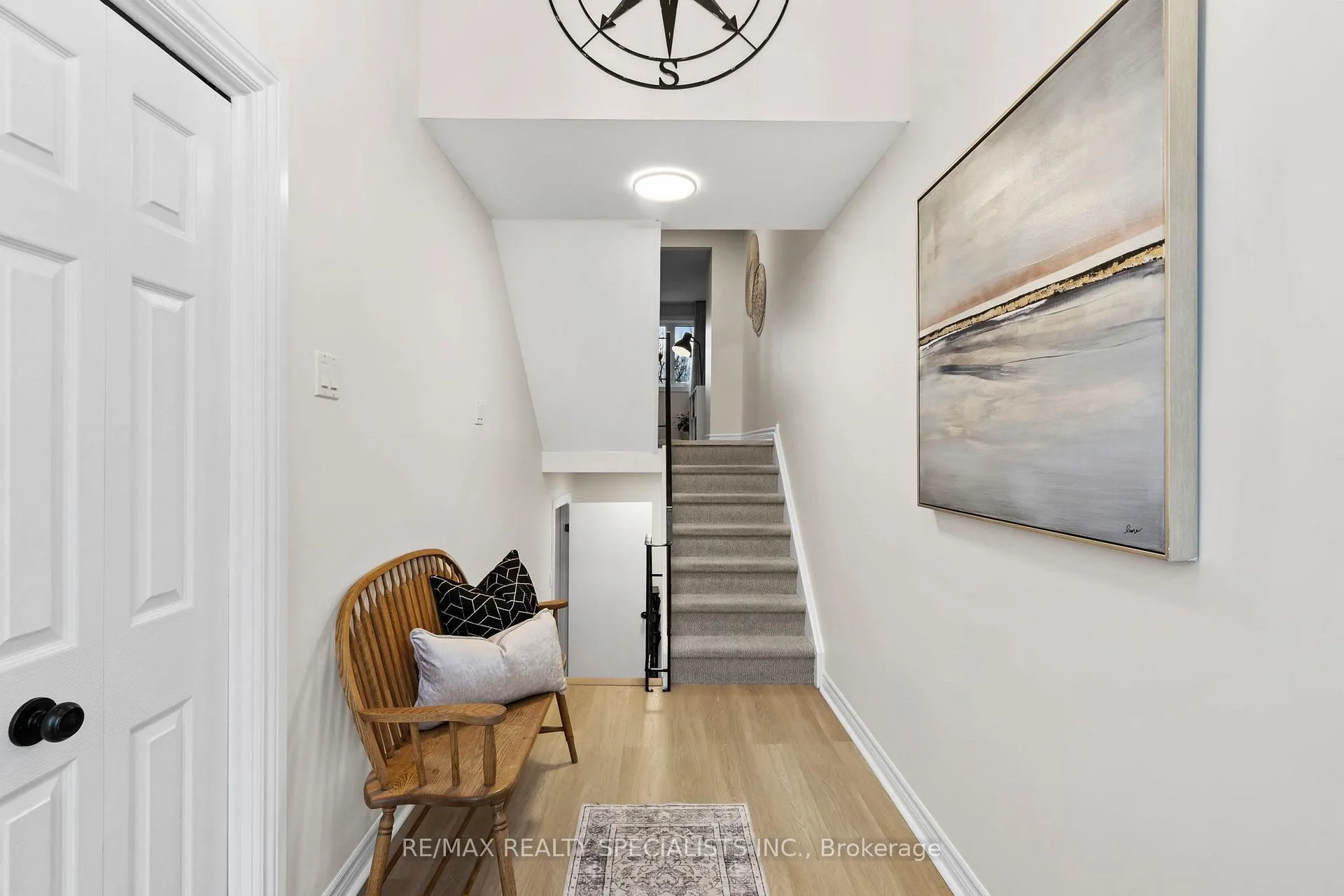 Photo 2 of 5556 Schueller Crescent, Burlington, Appleby — HOMEH