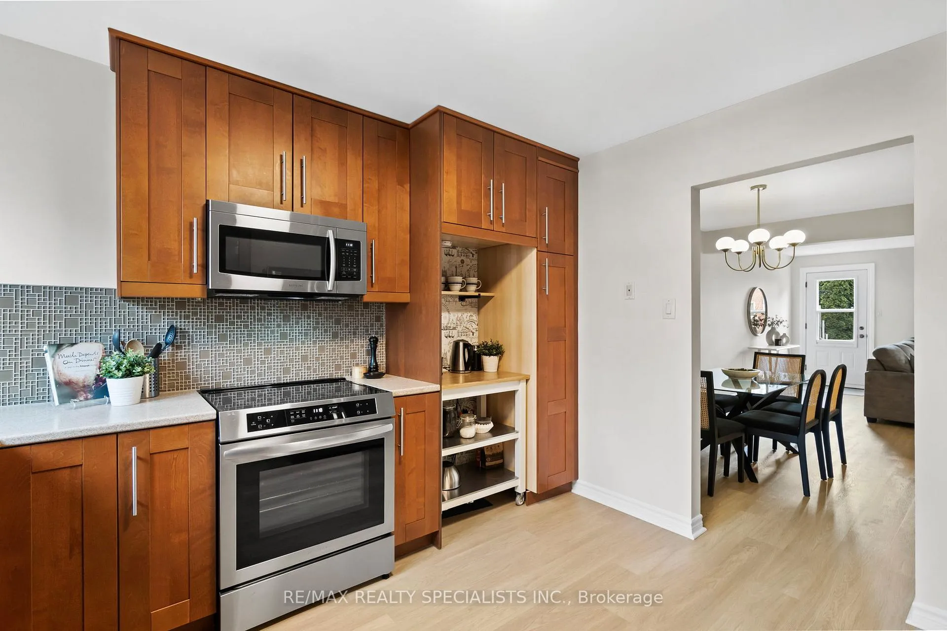 Photo 13 of 5556 Schueller Crescent, Burlington, Appleby — HOMEH