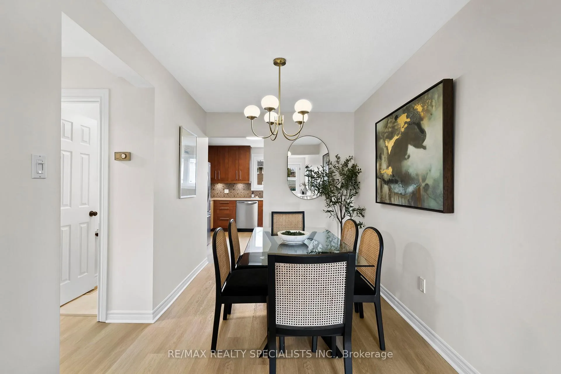 Photo 17 of 5556 Schueller Crescent, Burlington, Appleby — HOMEH