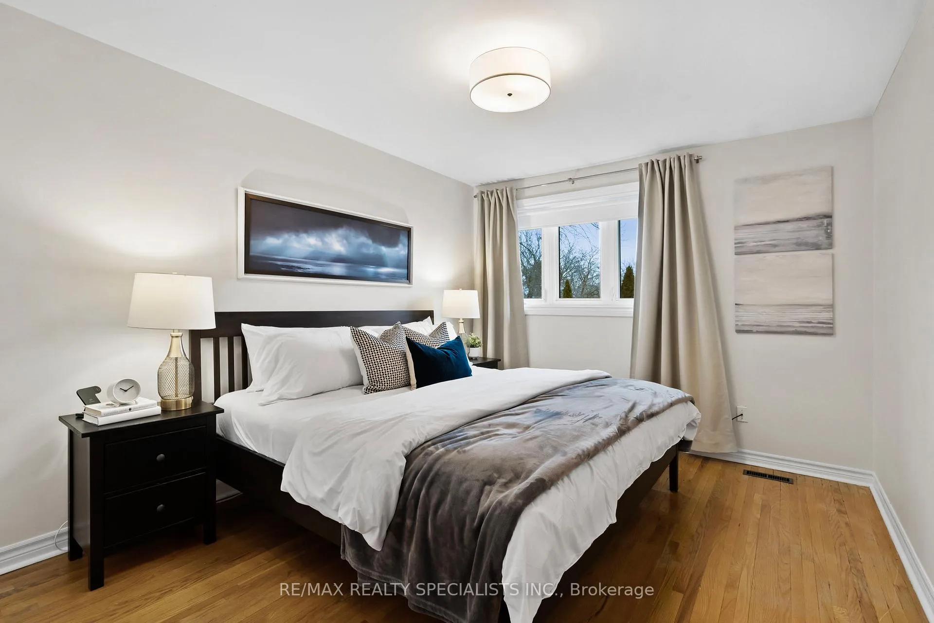 Photo 24 of 5556 Schueller Crescent, Burlington, Appleby — HOMEH