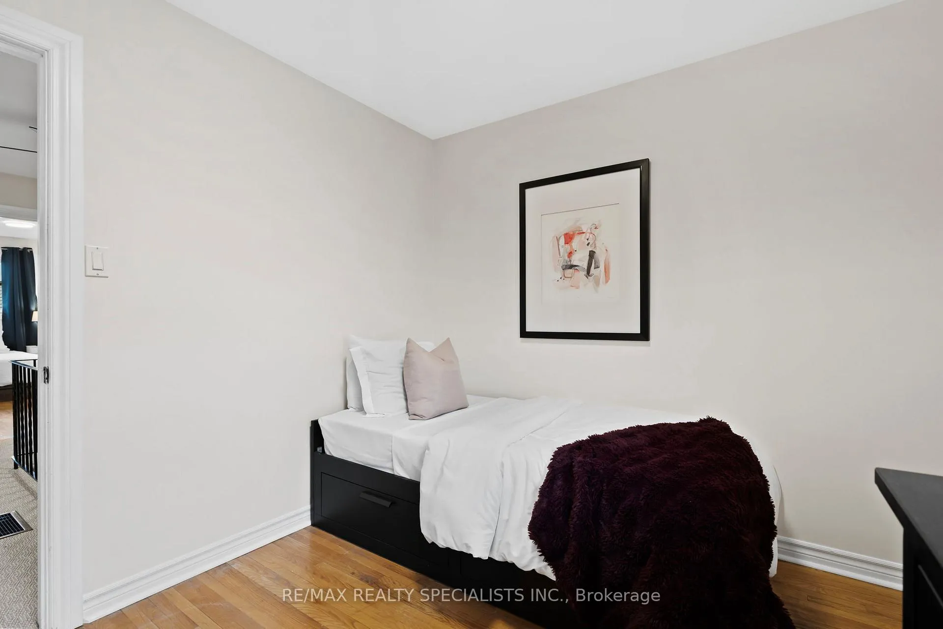 Photo 28 of 5556 Schueller Crescent, Burlington, Appleby — HOMEH
