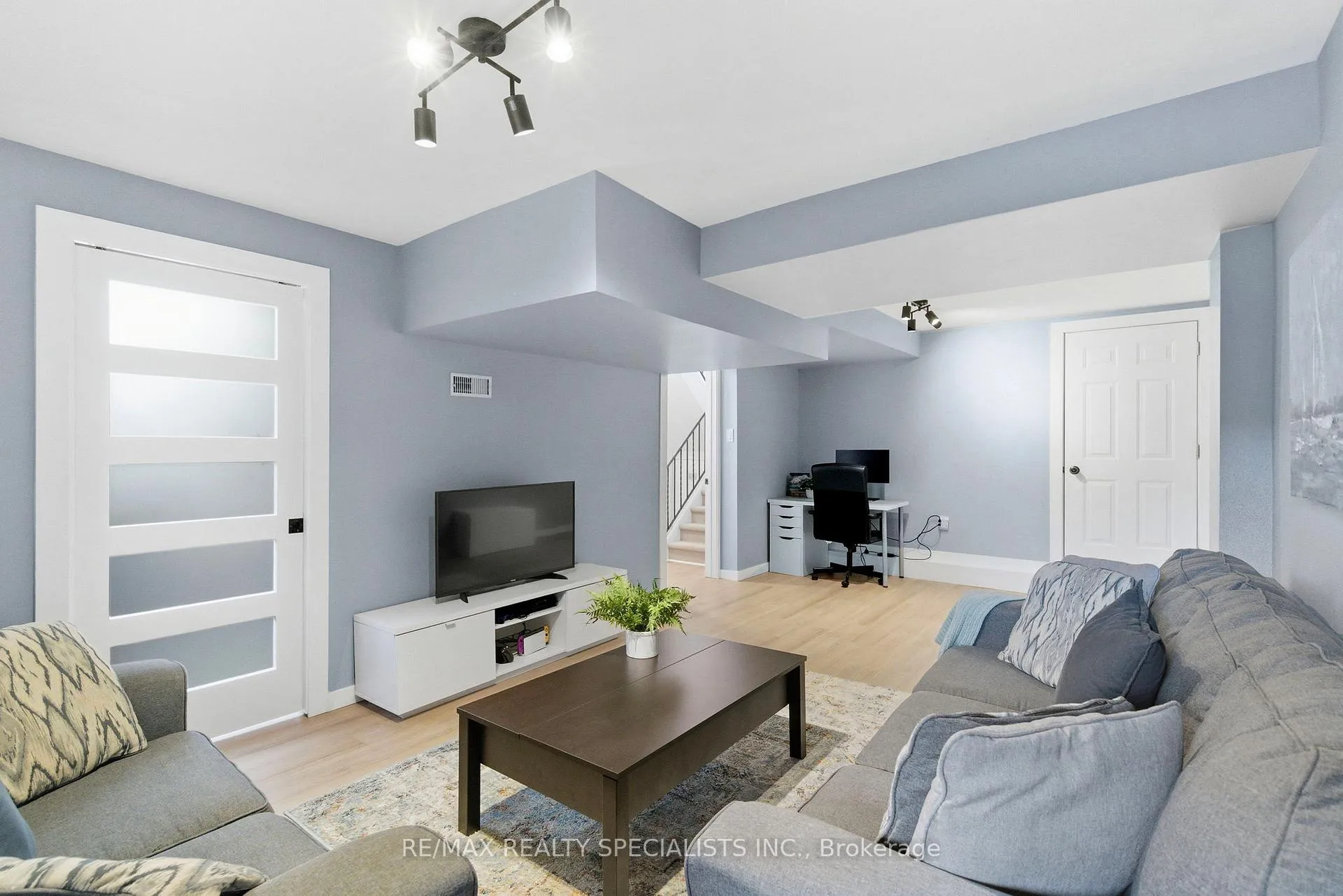 Photo 38 of 5556 Schueller Crescent, Burlington, Appleby — HOMEH