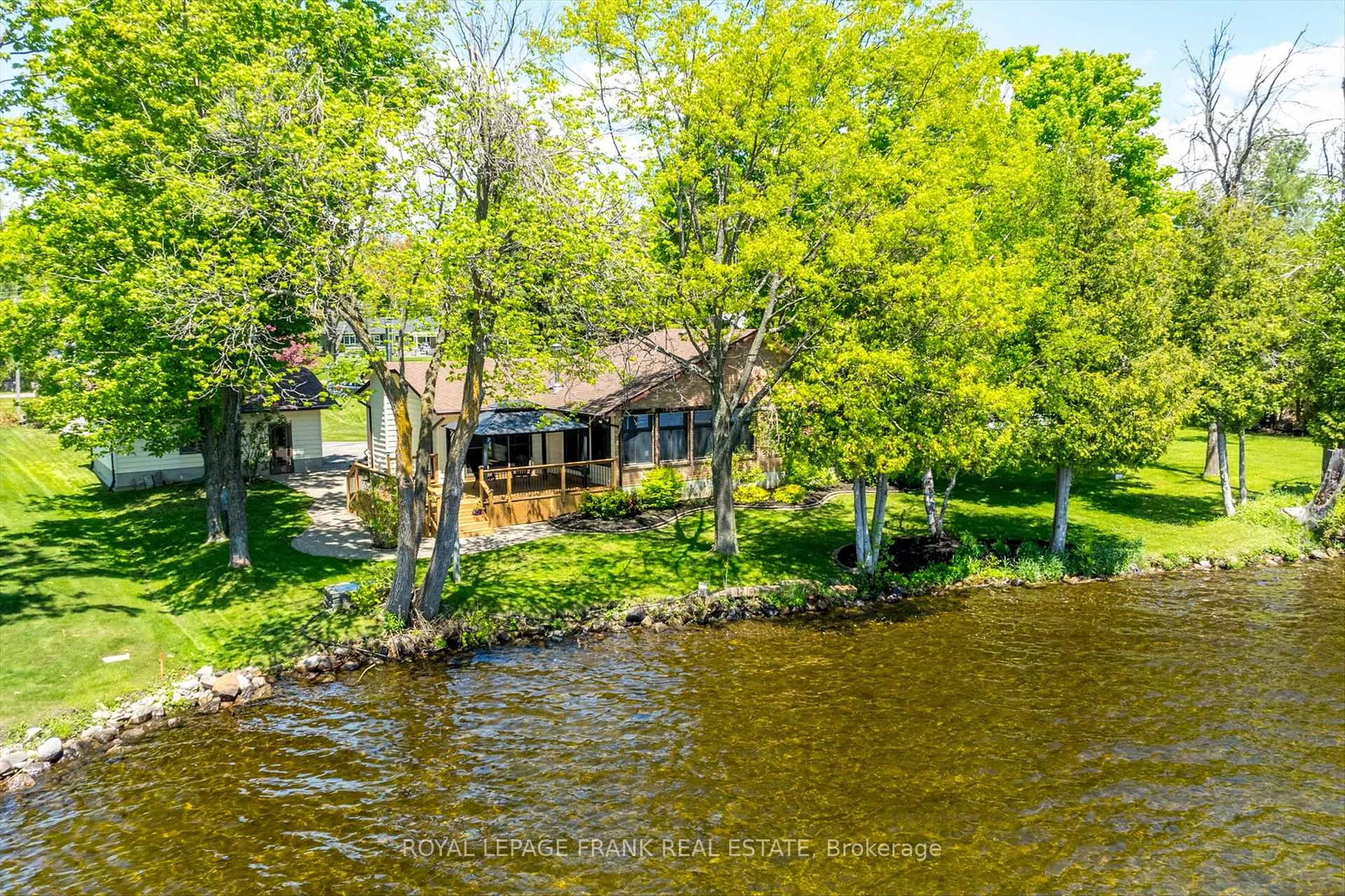 Photo 2 of 3 Clonsilla Drive, Kawartha Lakes, Verulam — HOMEH