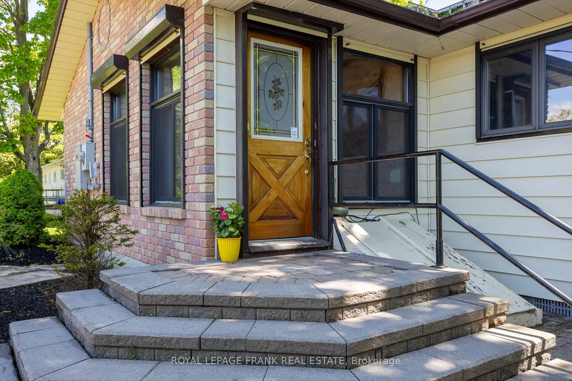 Photo 4 of 3 Clonsilla Drive, Kawartha Lakes, Verulam — HOMEH