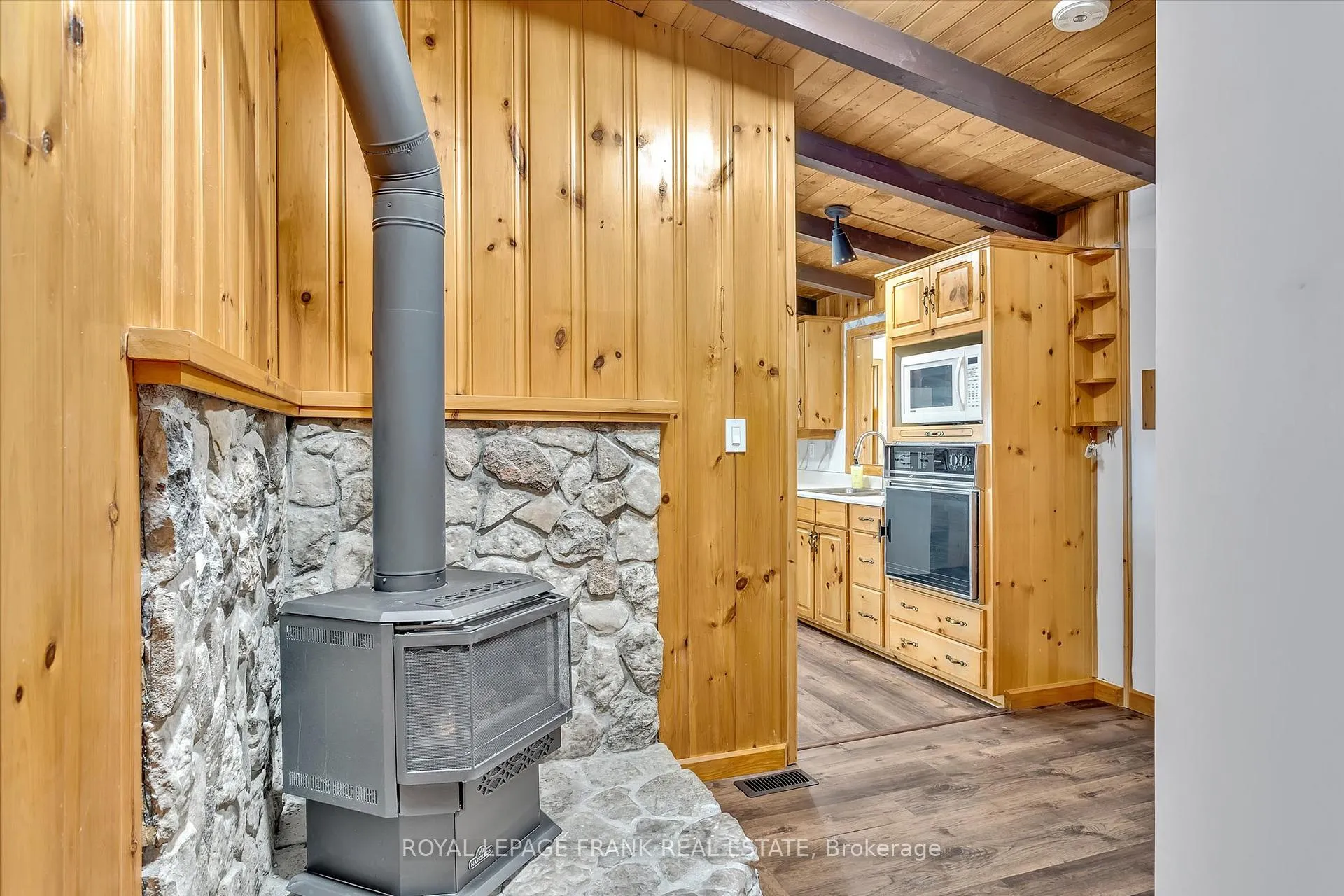 Photo 8 of 3 Clonsilla Drive, Kawartha Lakes, Verulam — HOMEH
