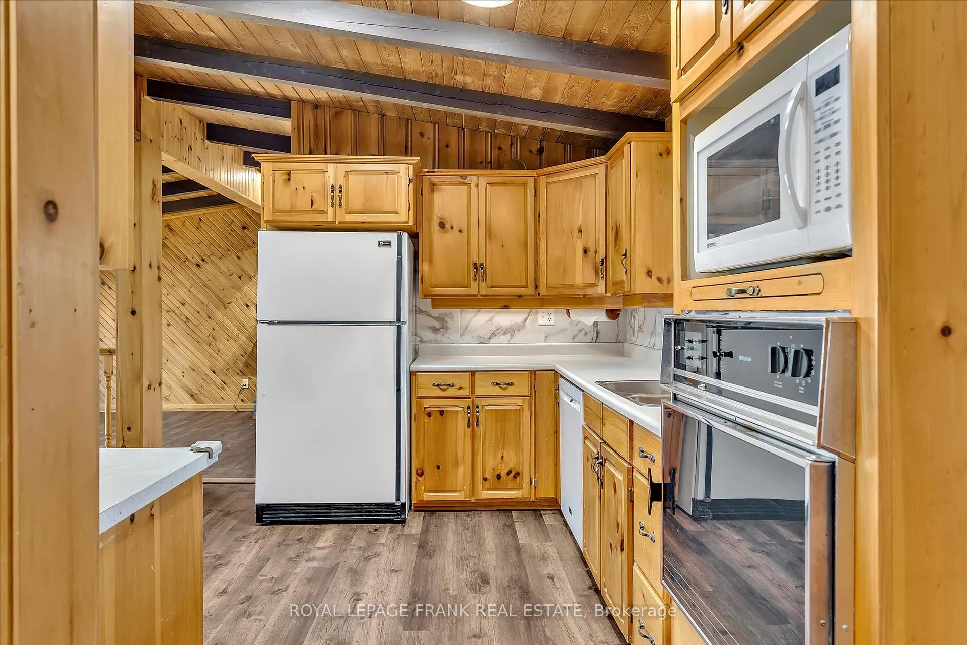Photo 9 of 3 Clonsilla Drive, Kawartha Lakes, Verulam — HOMEH