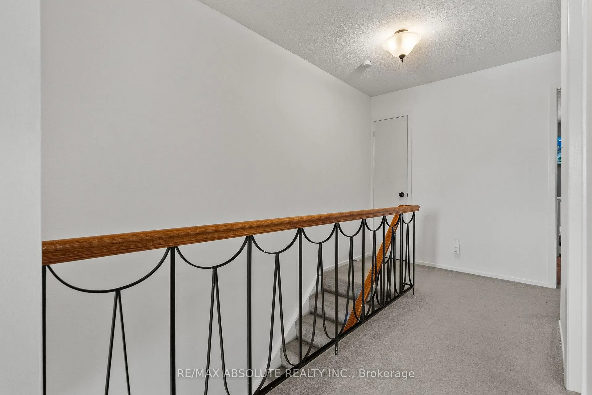 Photo 22 of 29 Bentworth Crescent, Ottawa, Craig Henry/Woodvale — HOMEH