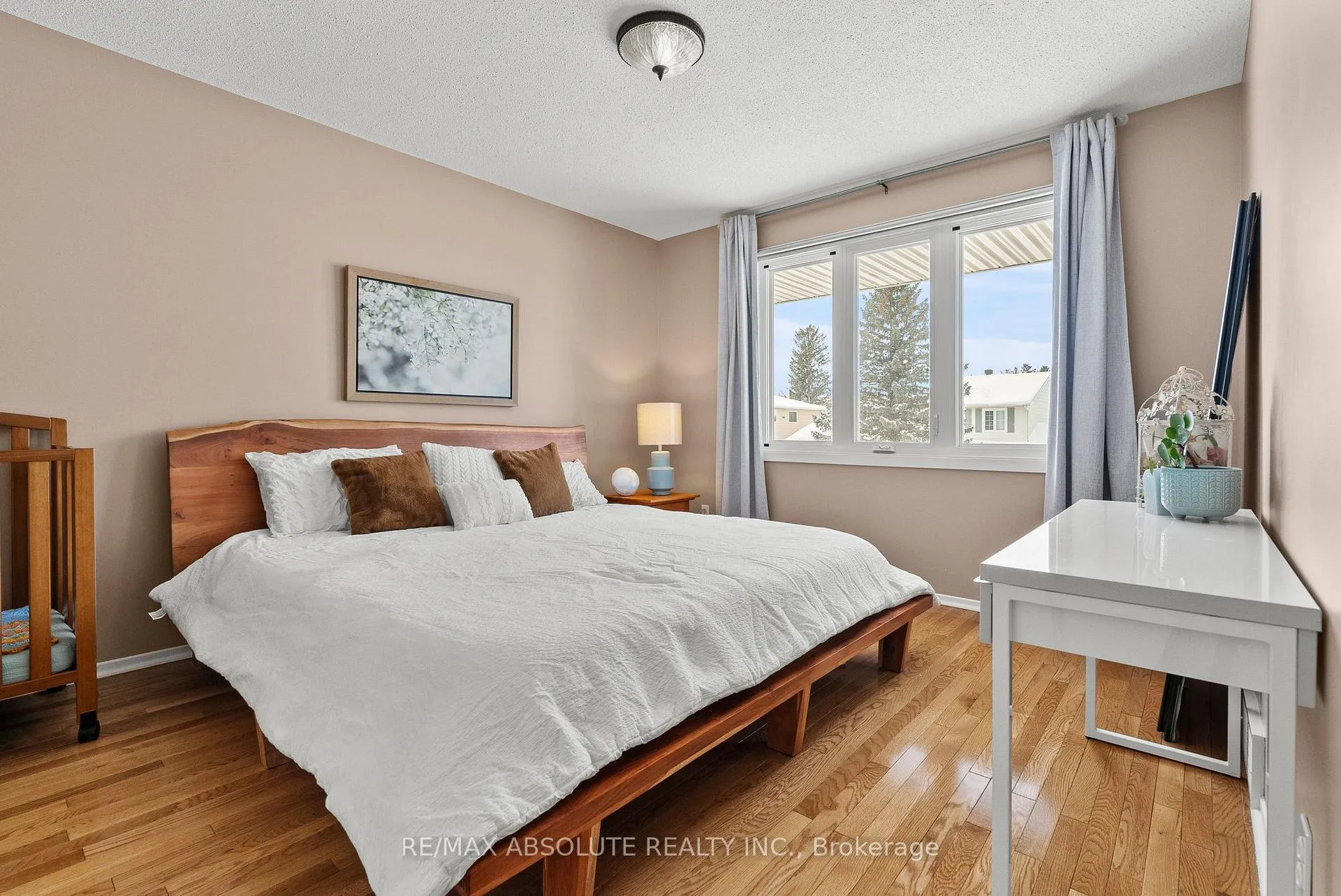 Photo 23 of 29 Bentworth Crescent, Ottawa, Craig Henry/Woodvale — HOMEH