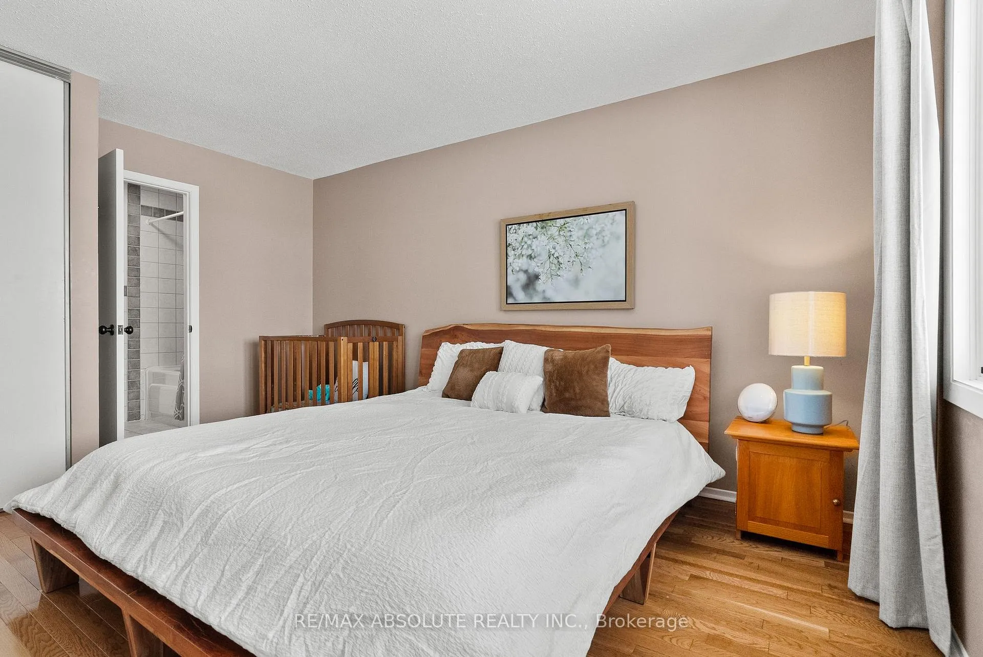 Photo 24 of 29 Bentworth Crescent, Ottawa, Craig Henry/Woodvale — HOMEH
