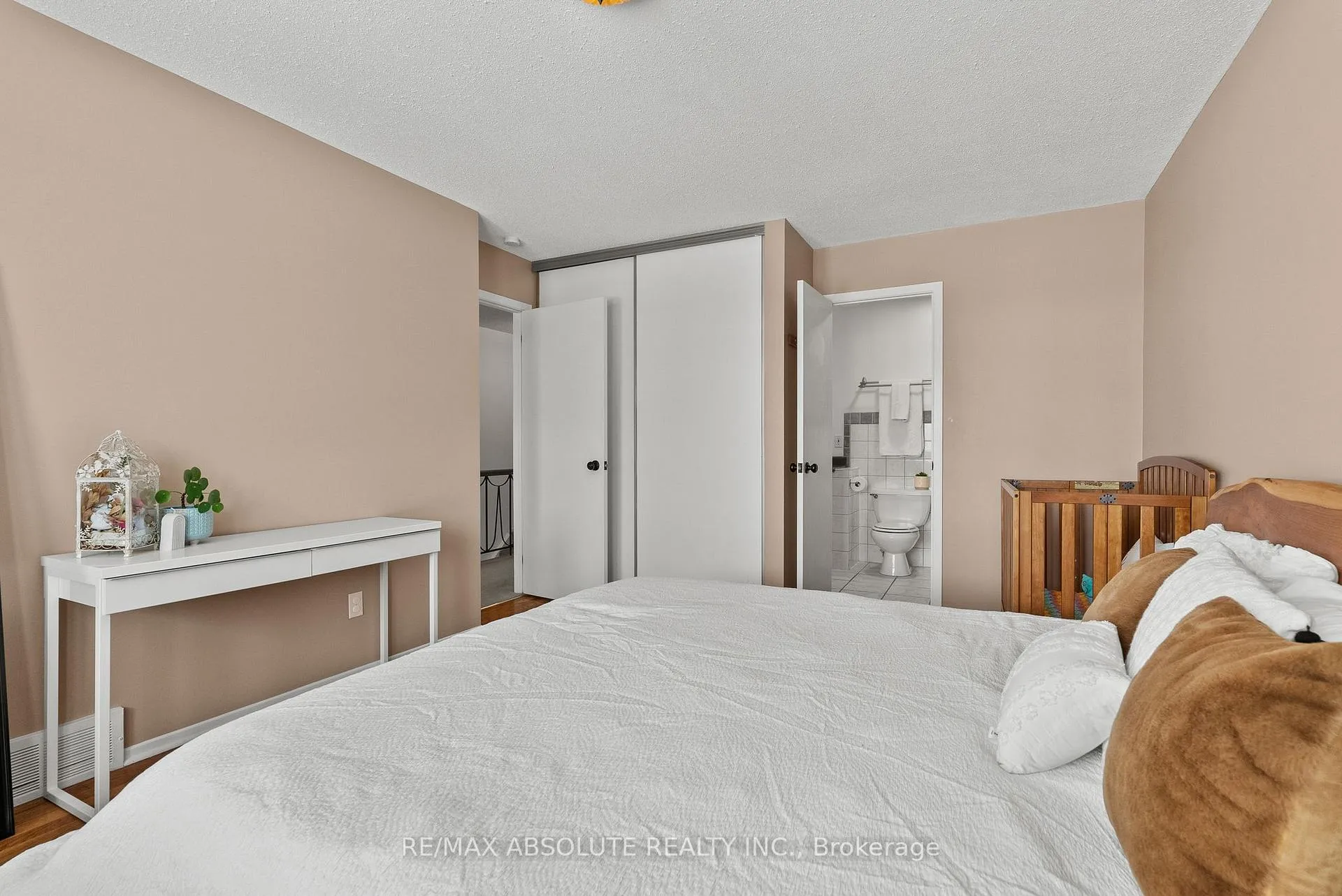 Photo 25 of 29 Bentworth Crescent, Ottawa, Craig Henry/Woodvale — HOMEH