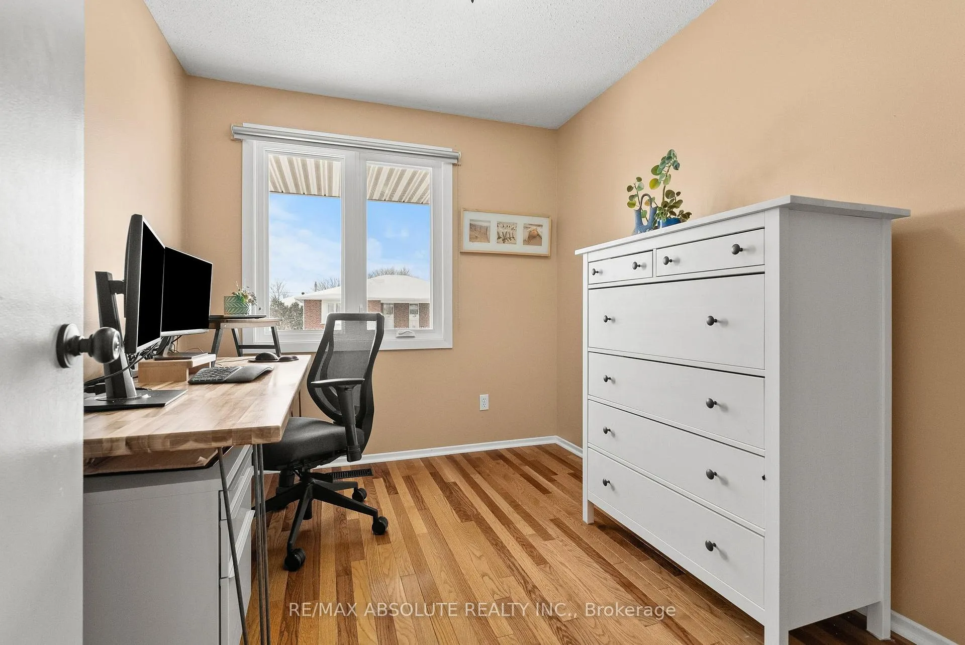 Photo 28 of 29 Bentworth Crescent, Ottawa, Craig Henry/Woodvale — HOMEH